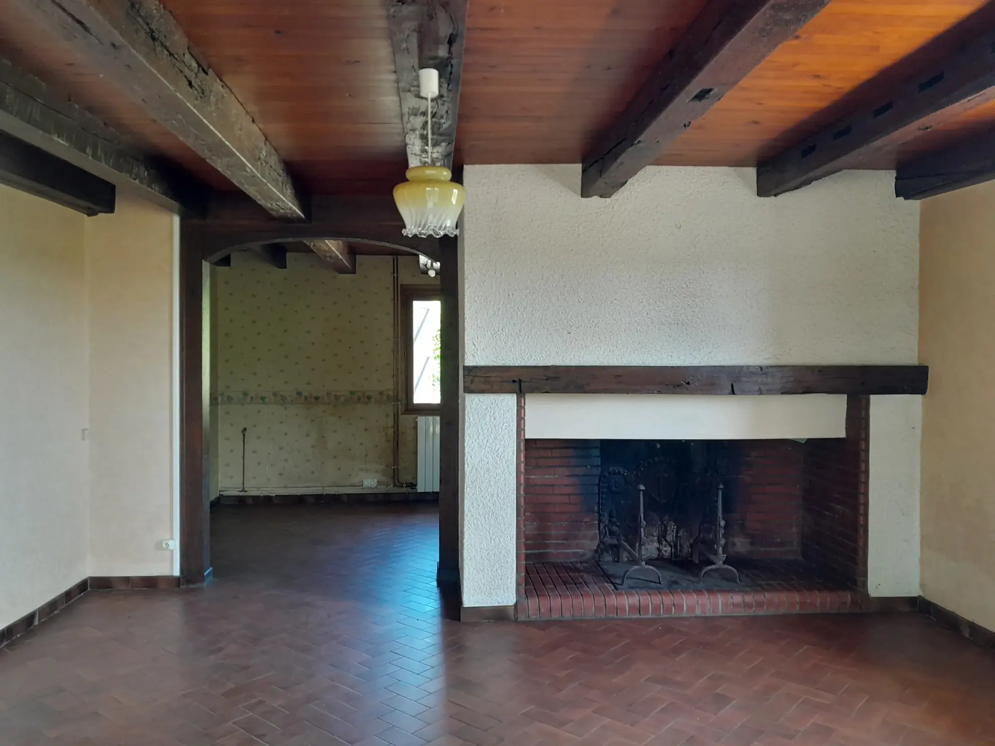 Maison de campagne de plain-pied avec garage et jardin à Lauzerte, 80m² 