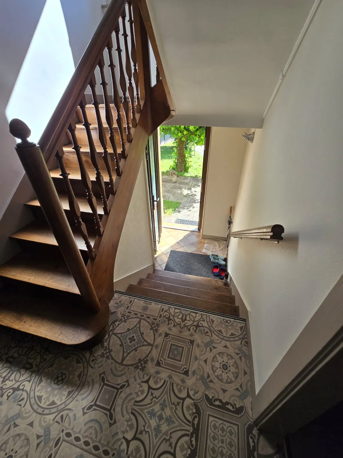 Grande maison à Panazol avec terrasse et 6 chambres, idéale pour rénovation 