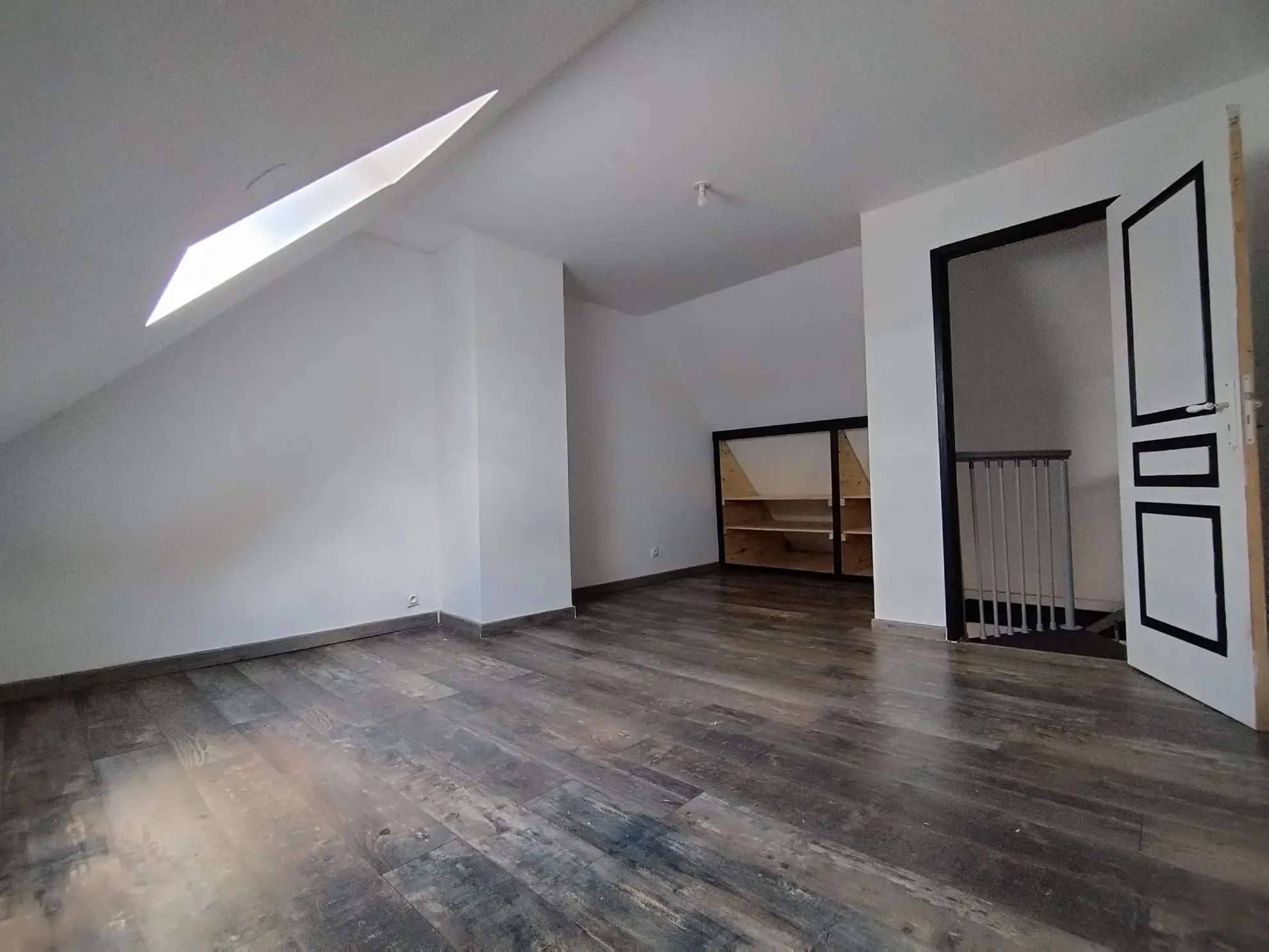 Maison mitoyenne à Annezin en plein centre-ville - 89 m² avec cour 