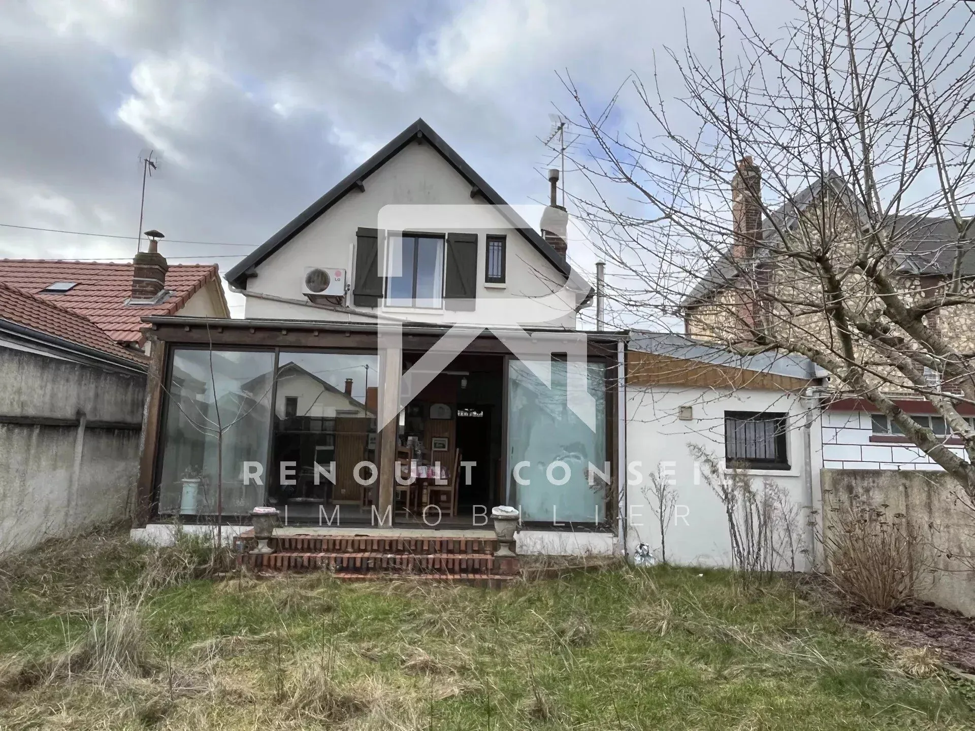 Maison individuelle avec jardin et bâtiment indépendant à Sotteville-lès-Rouen