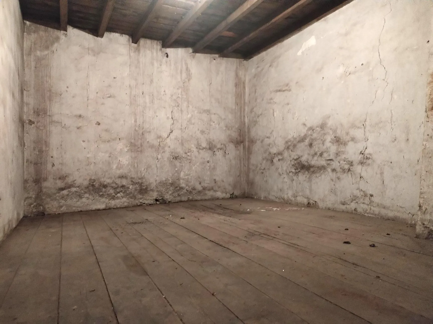 Maison de village à rénover à Saint-Brice avec jardin de 200 m² 