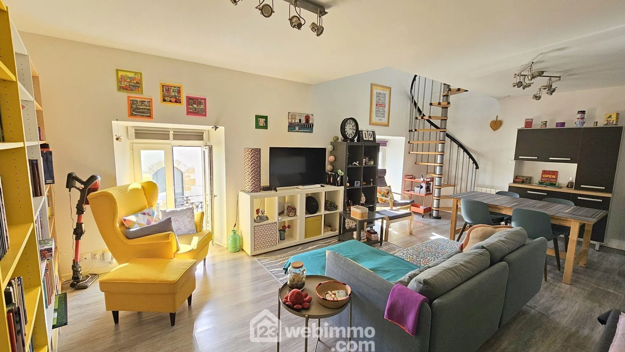 Appartement duplex lumineux de 70 m² à Puiseaux en centre-ville 