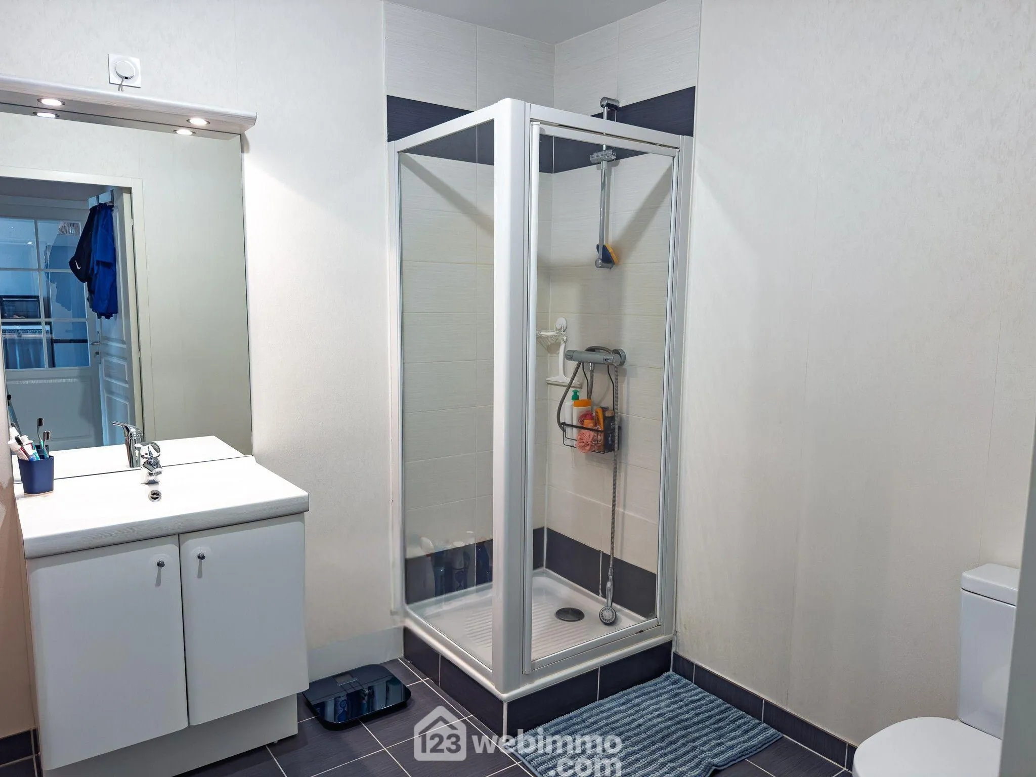 Appartement 48 m² à Avrillé, proche Angers, avec terrasse et parking 