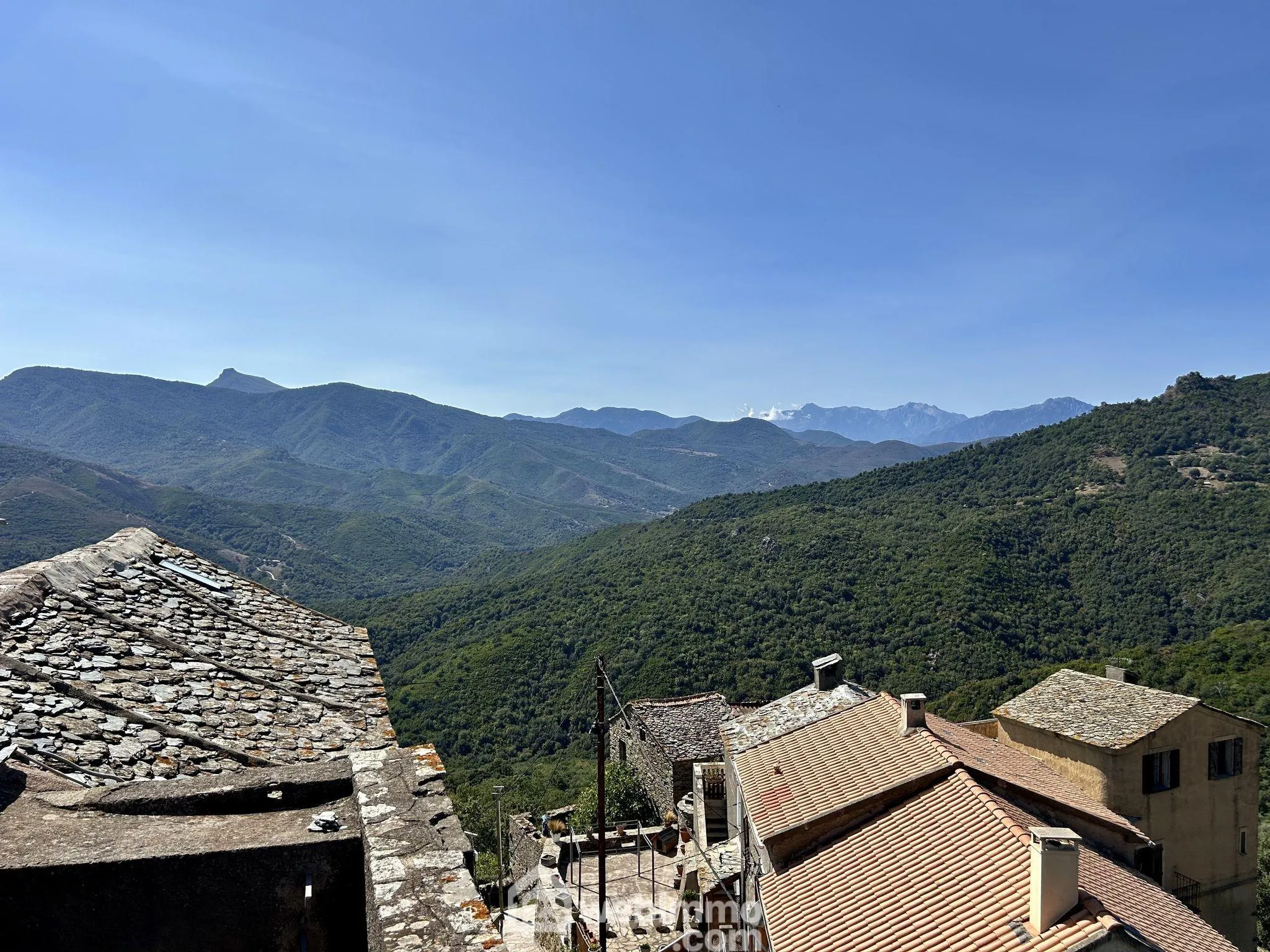 A vendre maison de village de 90 m² avec terrasse à Bigorno, Vue sur la vallée du Golo 