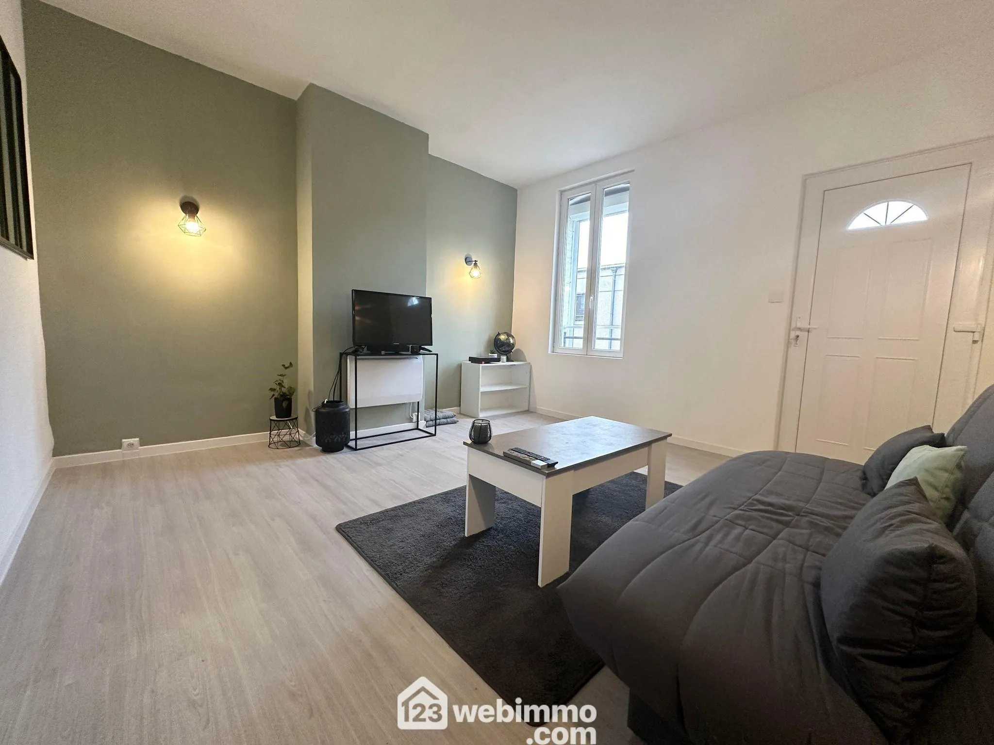 Maison de ville rénovée de 78 m² à Laon, idéale pour achat ou investissement 