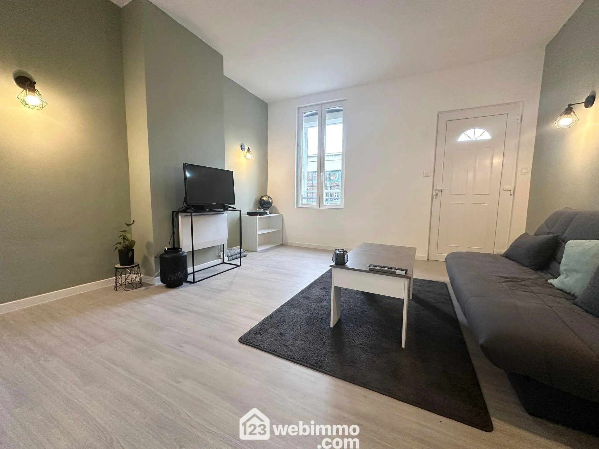 Maison de ville rénovée de 78 m² à Laon, idéale pour achat ou investissement 