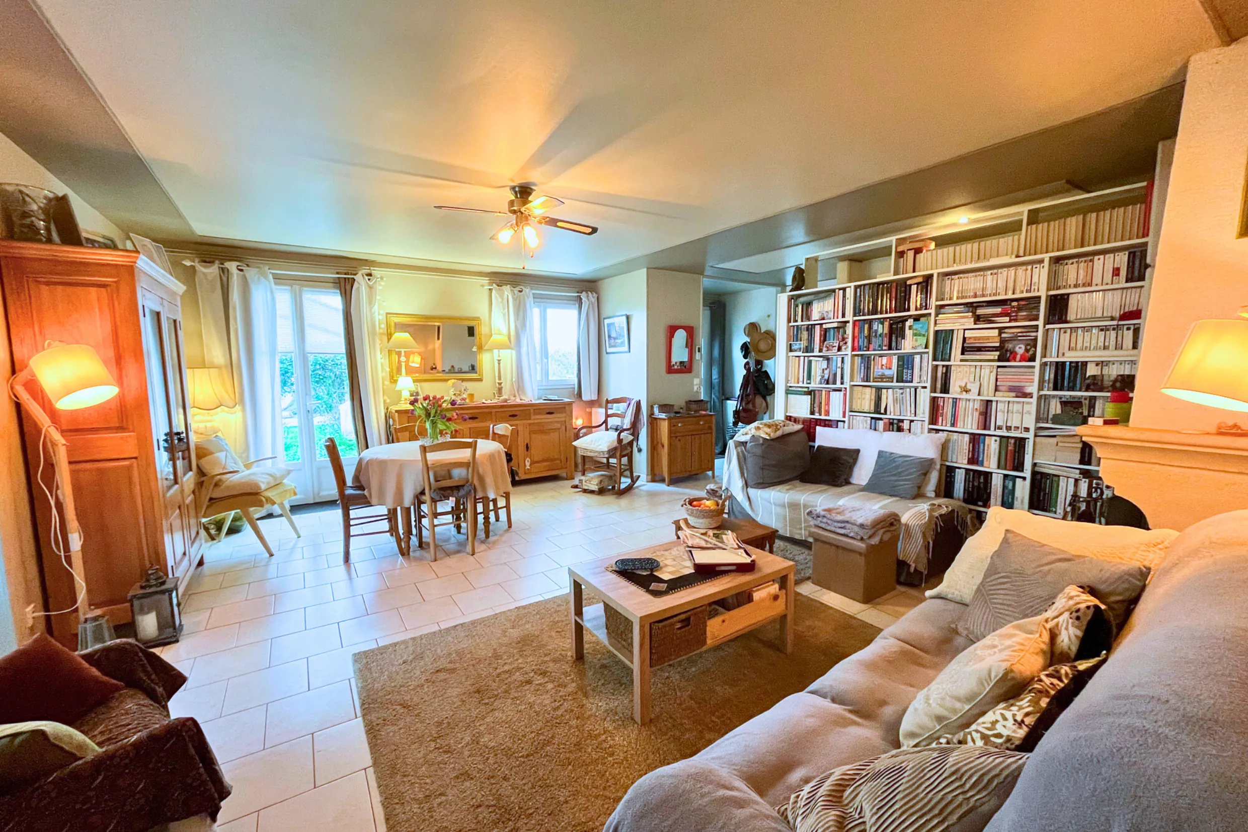 Maison familiale de 127 m² avec piscine et terrain à Jarnac 