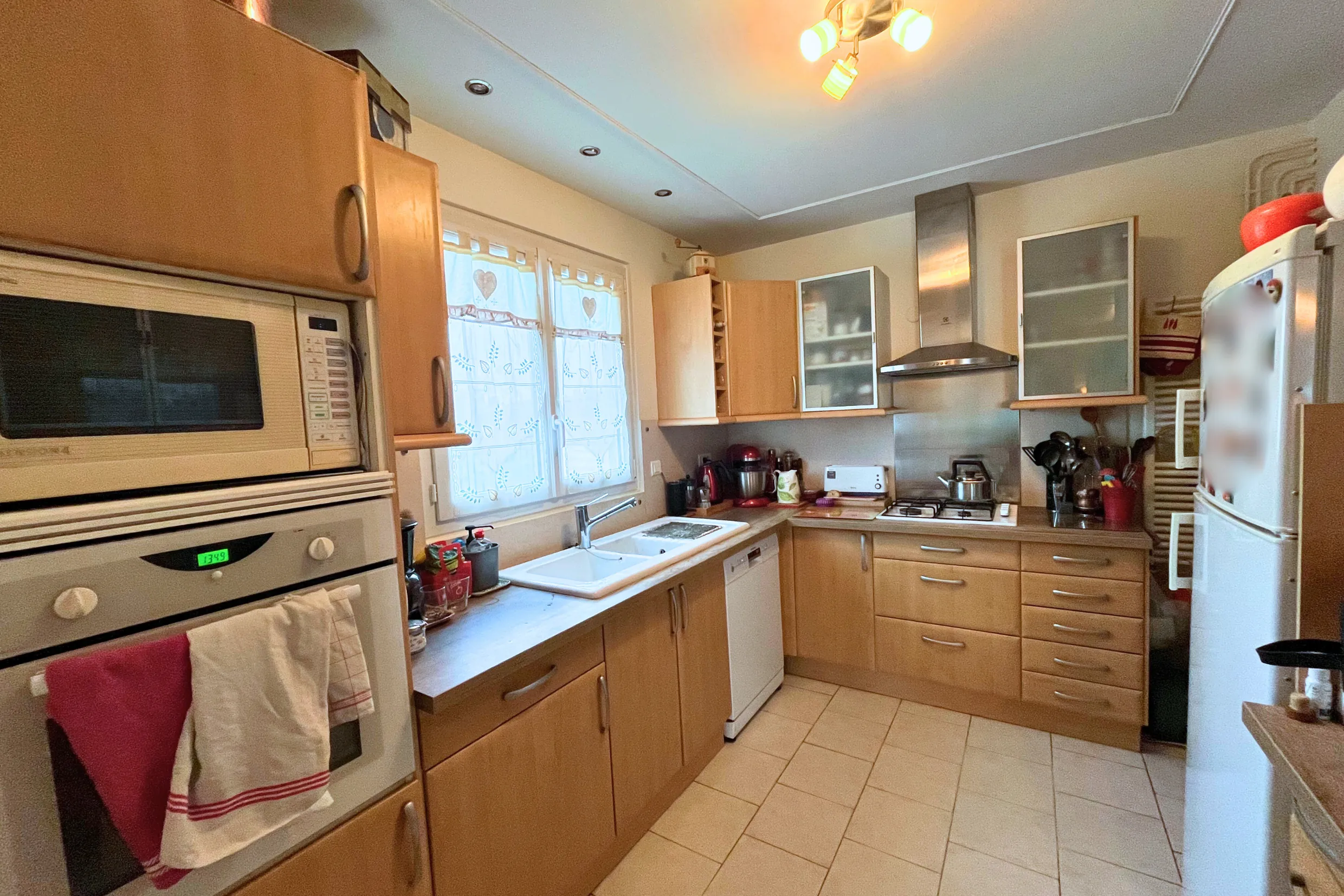 Maison familiale de 127 m² avec terrasse, piscine et dépendance à Jarnac 