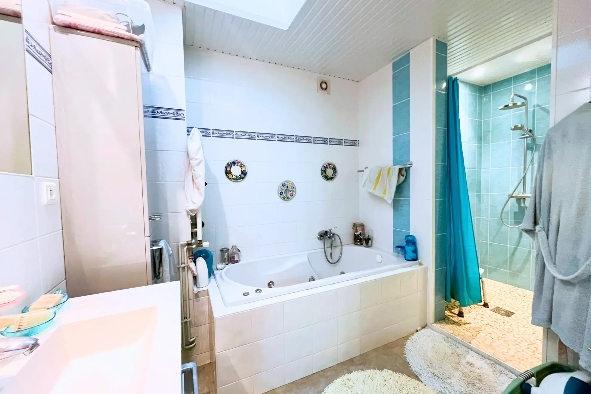 Maison familiale de 127 m² avec terrasse, piscine et dépendance à Jarnac 