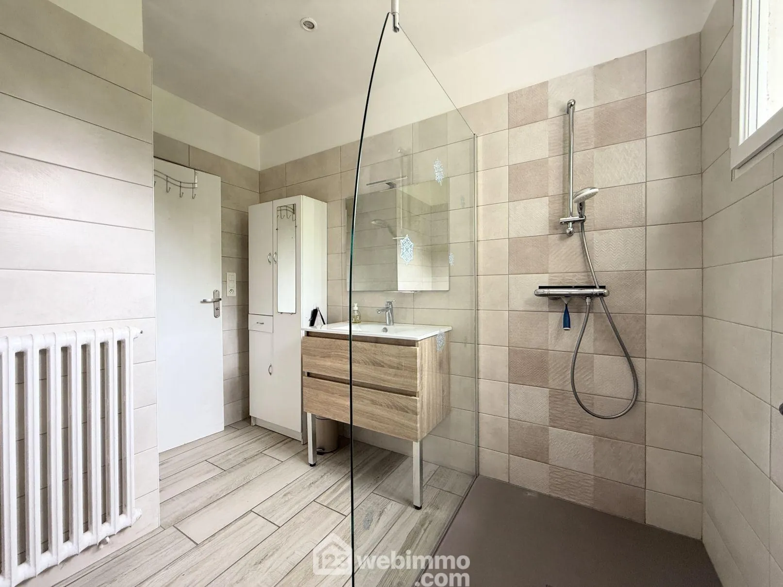 Maison de 97 m² à Ploumilliau avec jardin et garage, proche des plages 