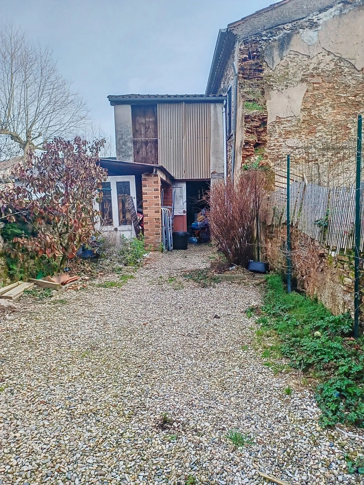 Maison T4 avec jardin à Teillet – Opportunité d'investissement et de résidence 