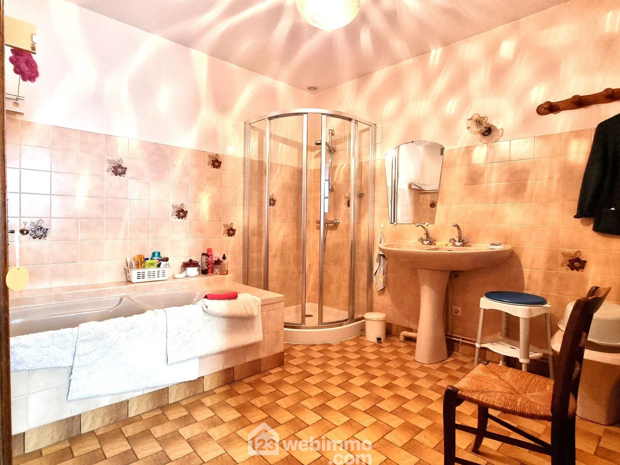 Magnifique maison longueère de 160 m2 à Pamproux avec terrain arboré 