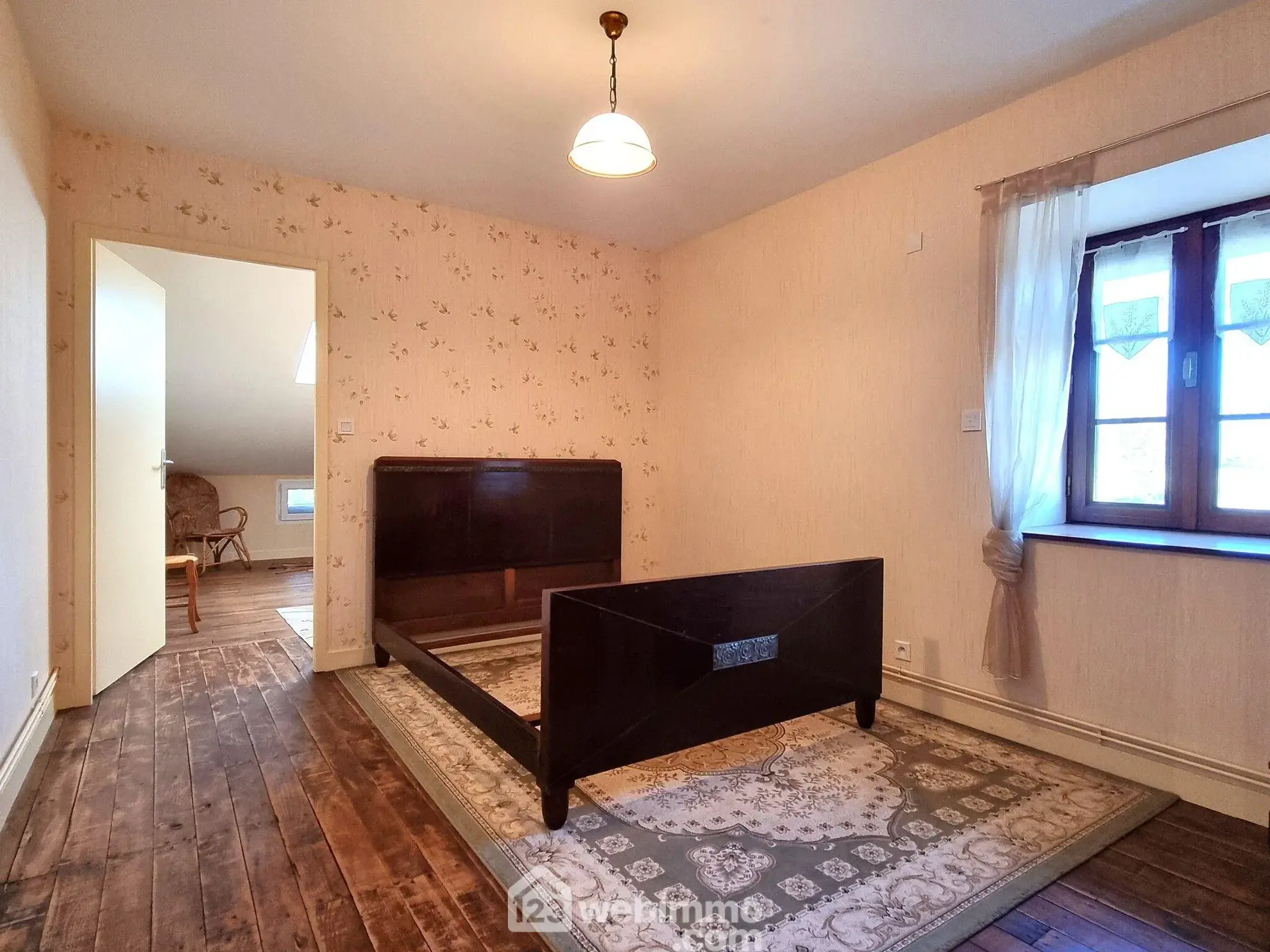 Magnifique maison longueère de 160 m2 à Pamproux avec terrain arboré 