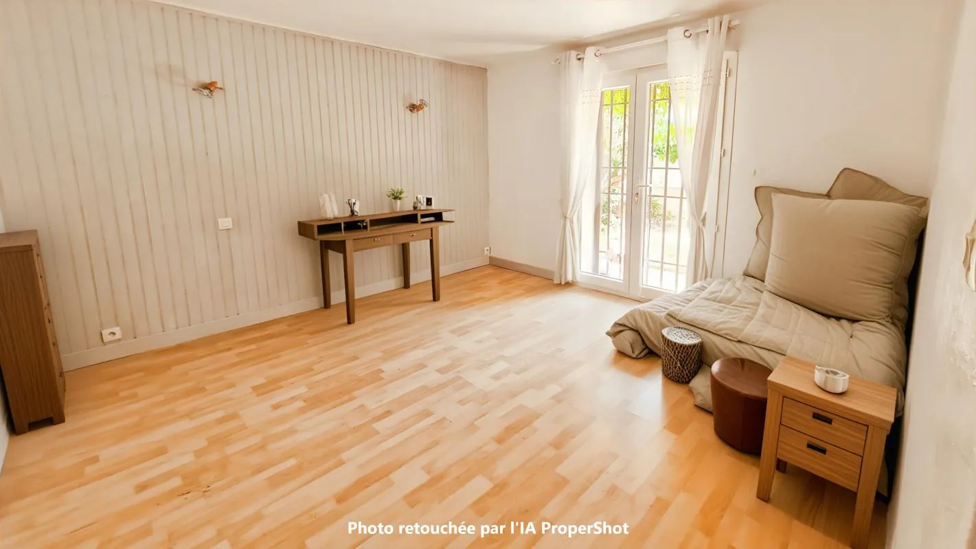 Maison à vendre à Avignon avec jardin, garage et rénovations modernes 