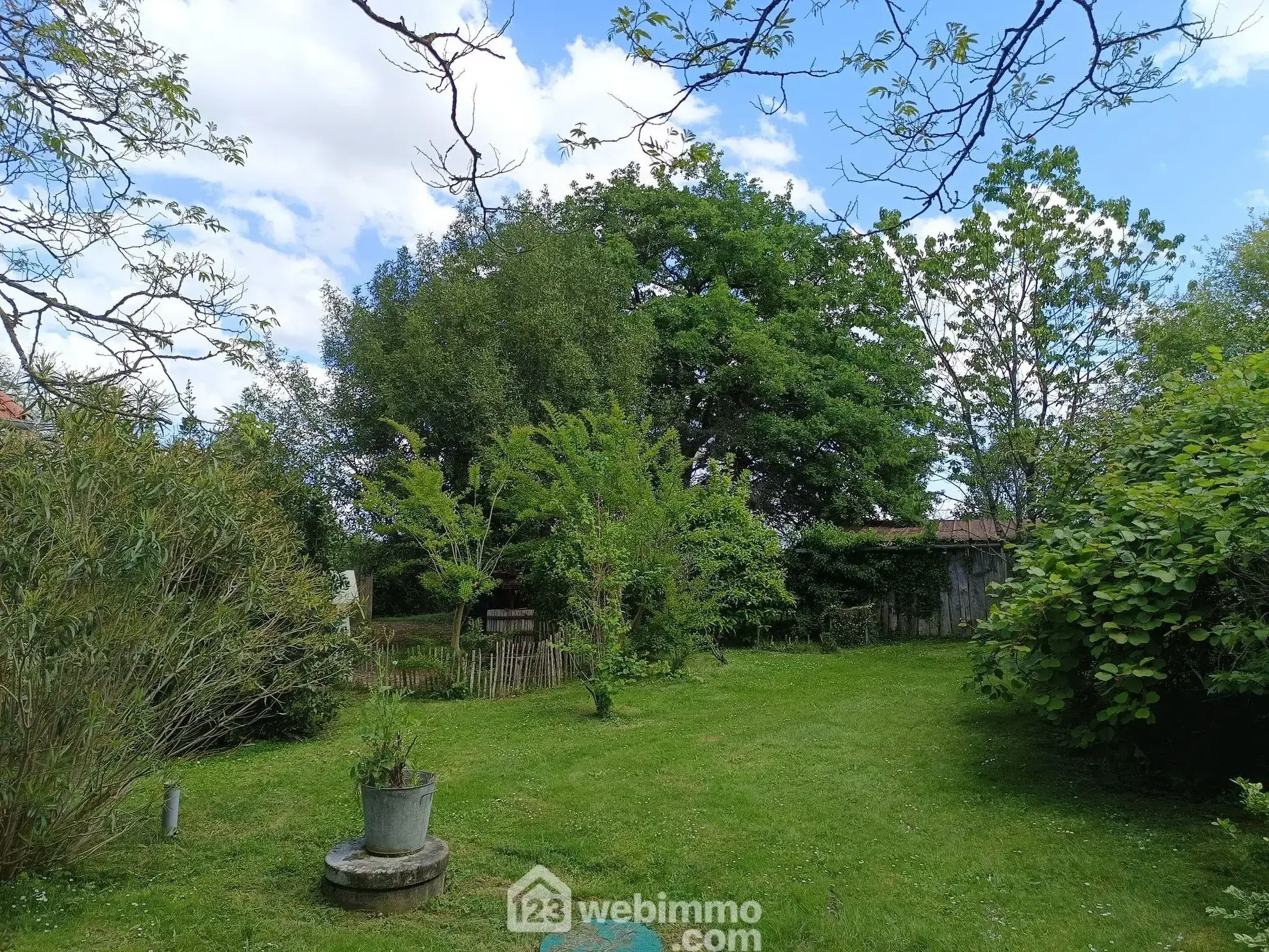 Belle maison à Brassempouy avec grand volume et terrain de 2524 m² 