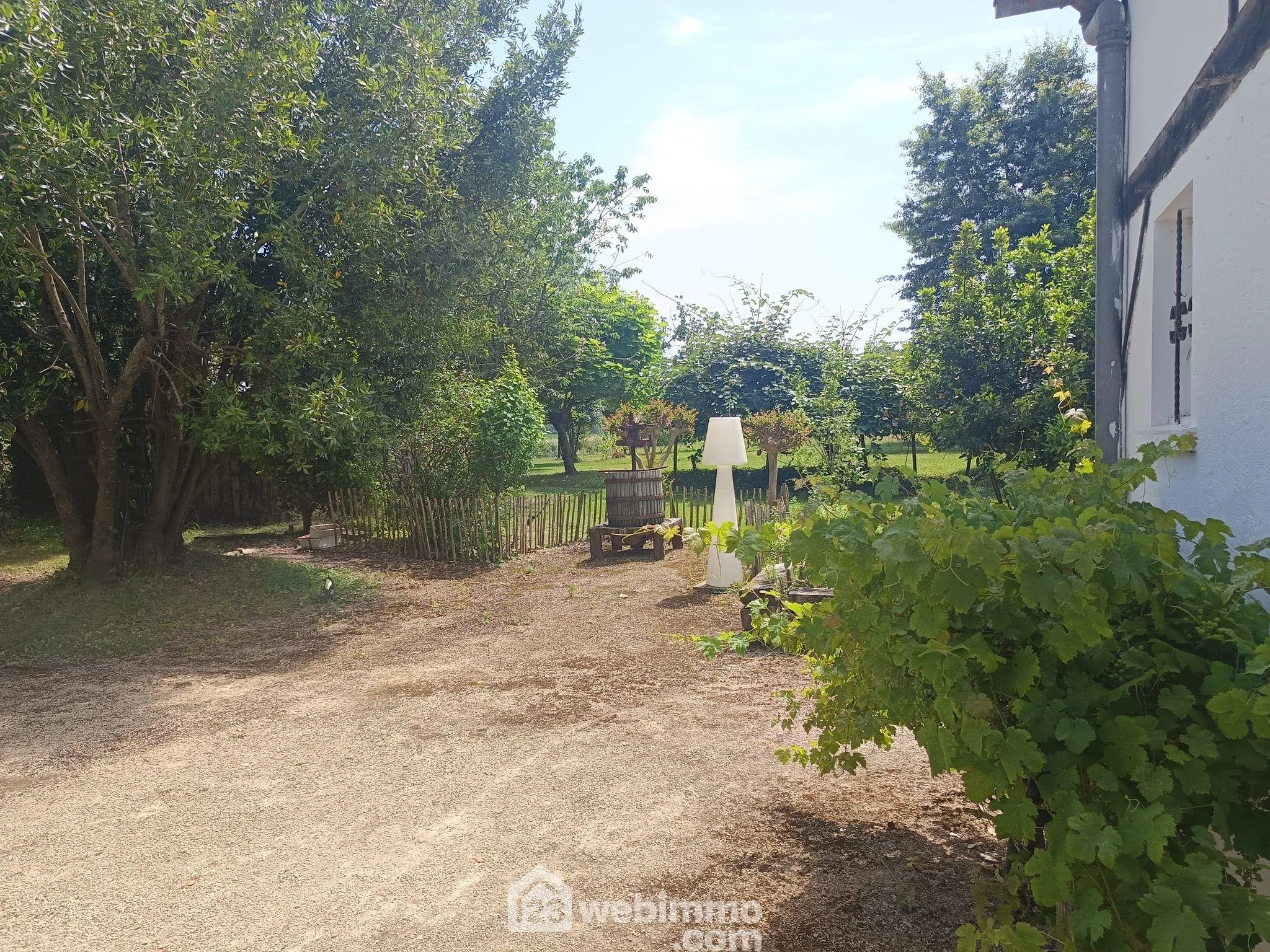 Belle maison à Brassempouy avec grand volume et terrain de 2524 m² 