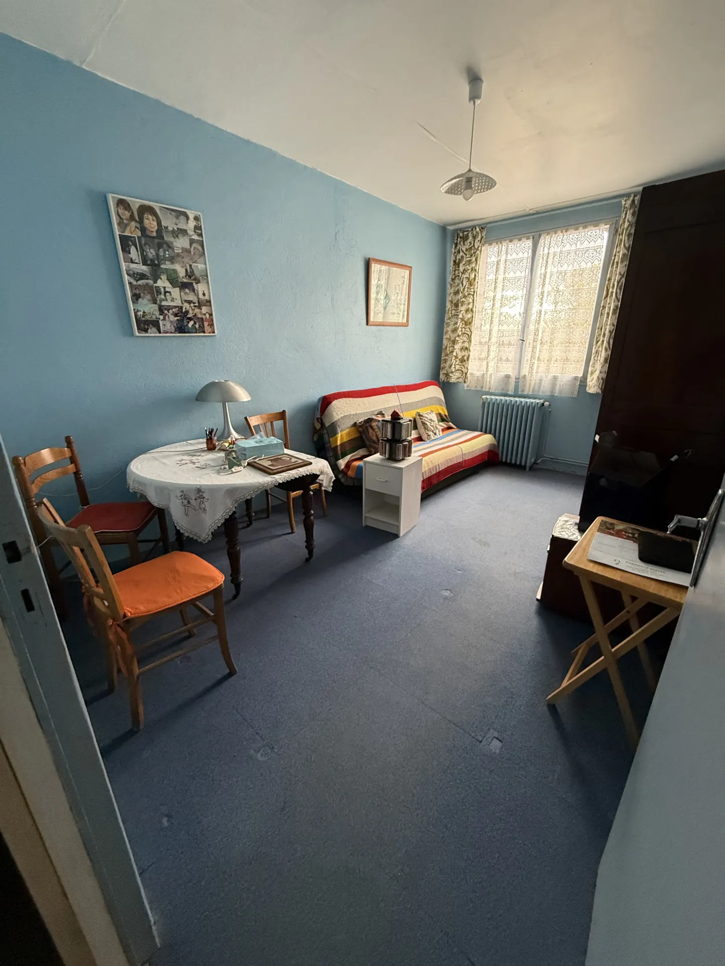 Ferme de plain-pied à rénover à Brugheas, terrain clos de 1000 m² 