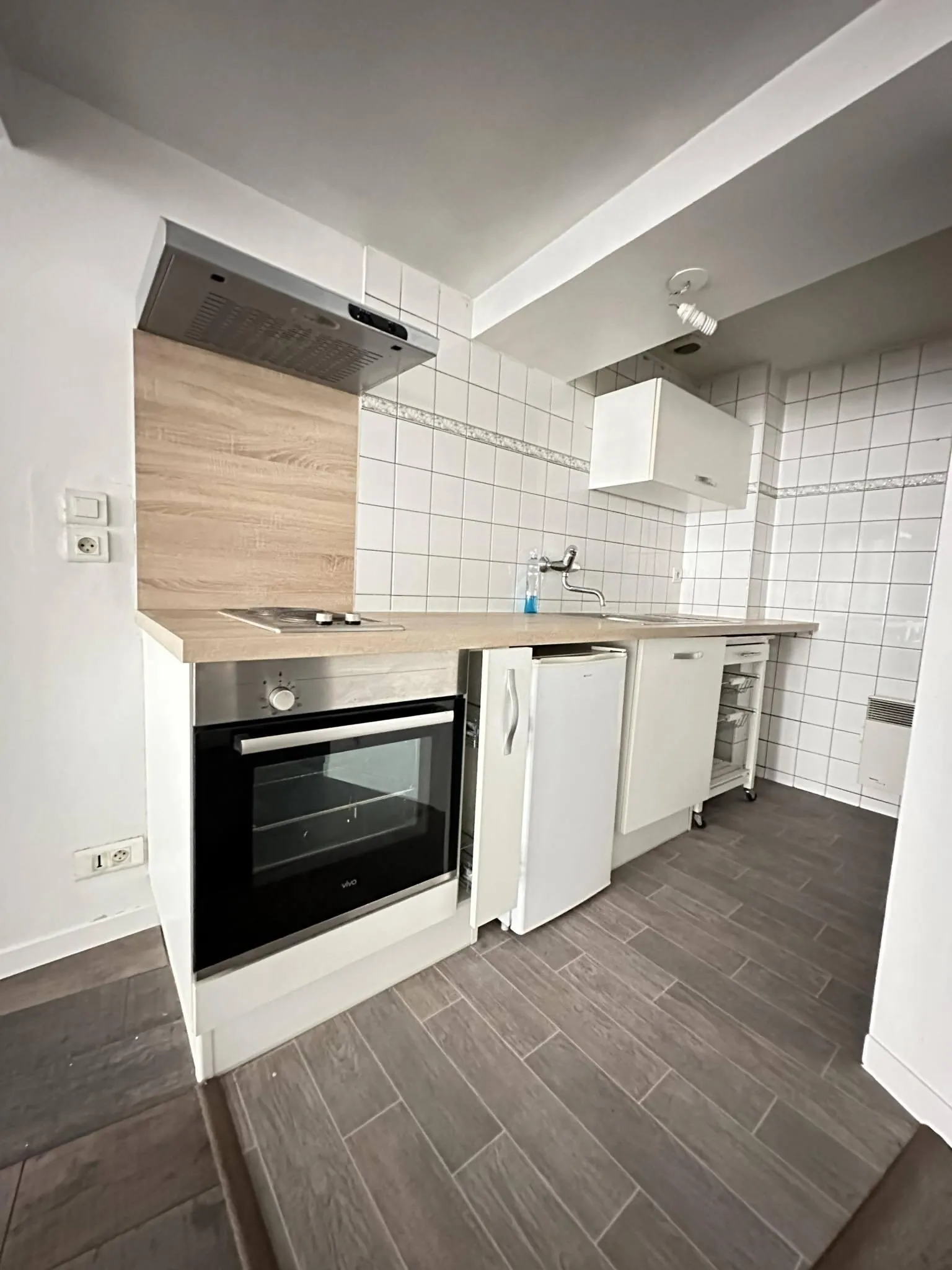 Maison de ville à Laon de 52 m² avec potentiel, cave et grenier aménageable 