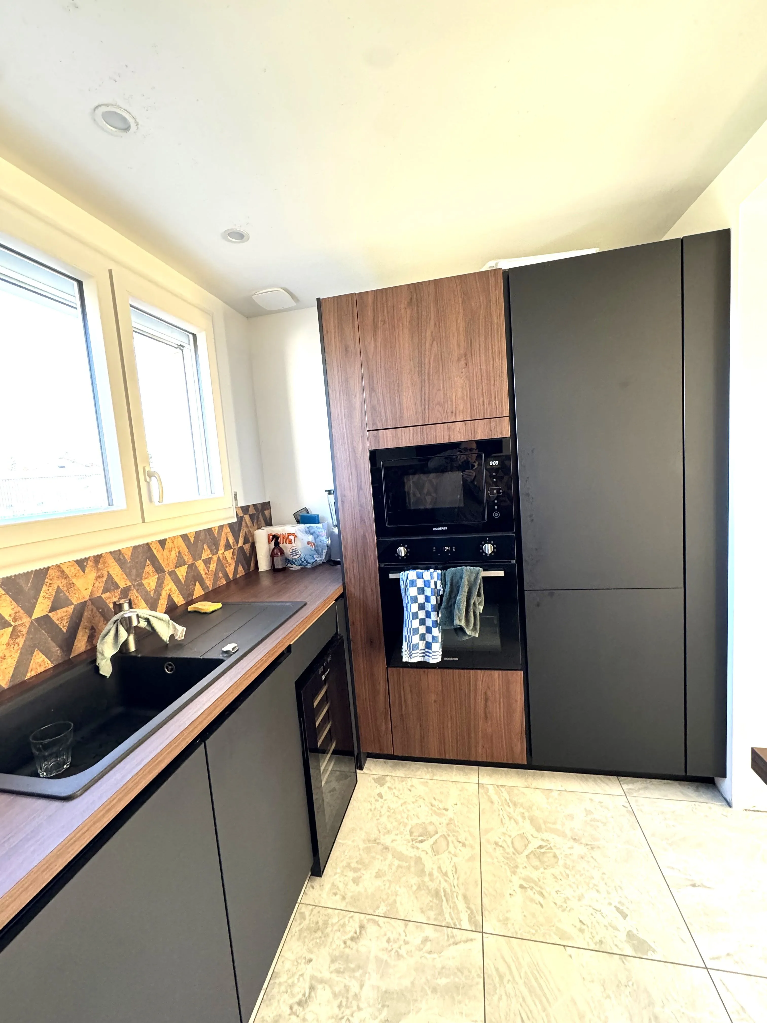 Villa rénovée de 110 m² à Mably avec terrain clos, 3 chambres, modernisée en 2024 