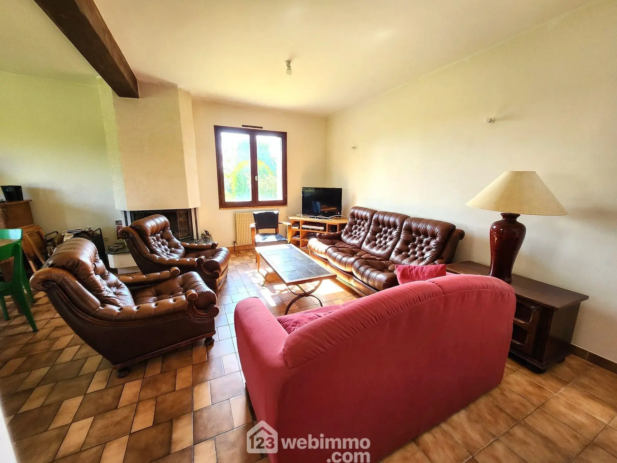 Maison à vendre de 104m² à Pleumeur-Bodou avec grand terrain en secteur paisible 