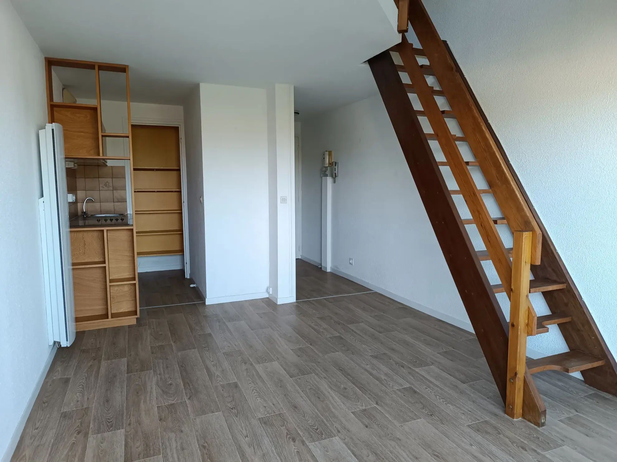Appartement T2 en duplex avec balcon, parking privé à Meschers-sur-Gironde