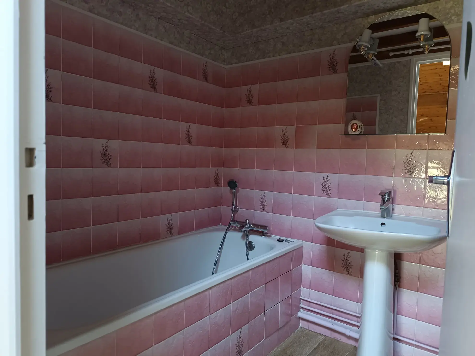 Appartement T2 en duplex avec balcon, parking privé à Meschers-sur-Gironde 