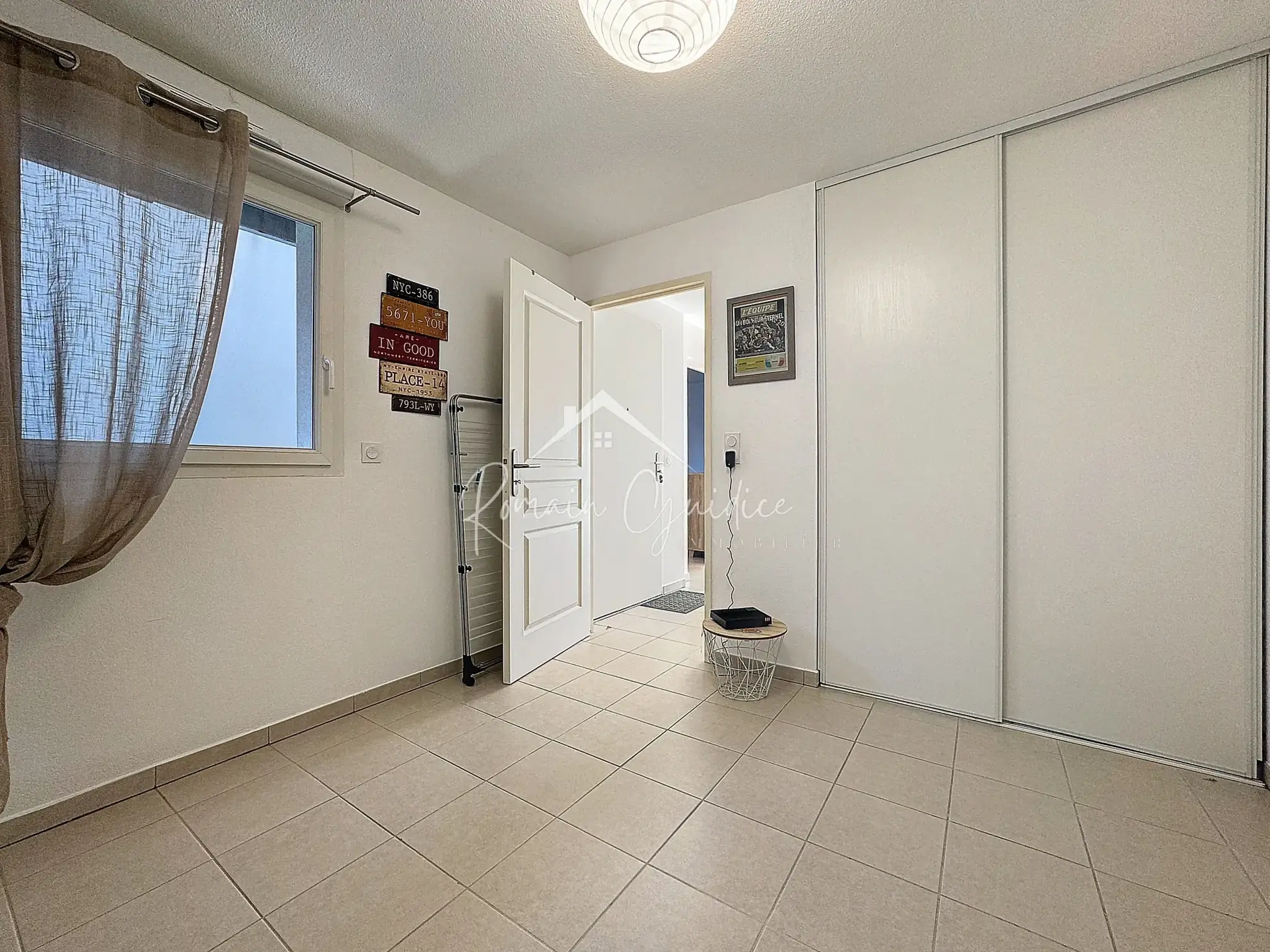 Appartement F3 de 66 m² avec jardin privé et parking à Millau 