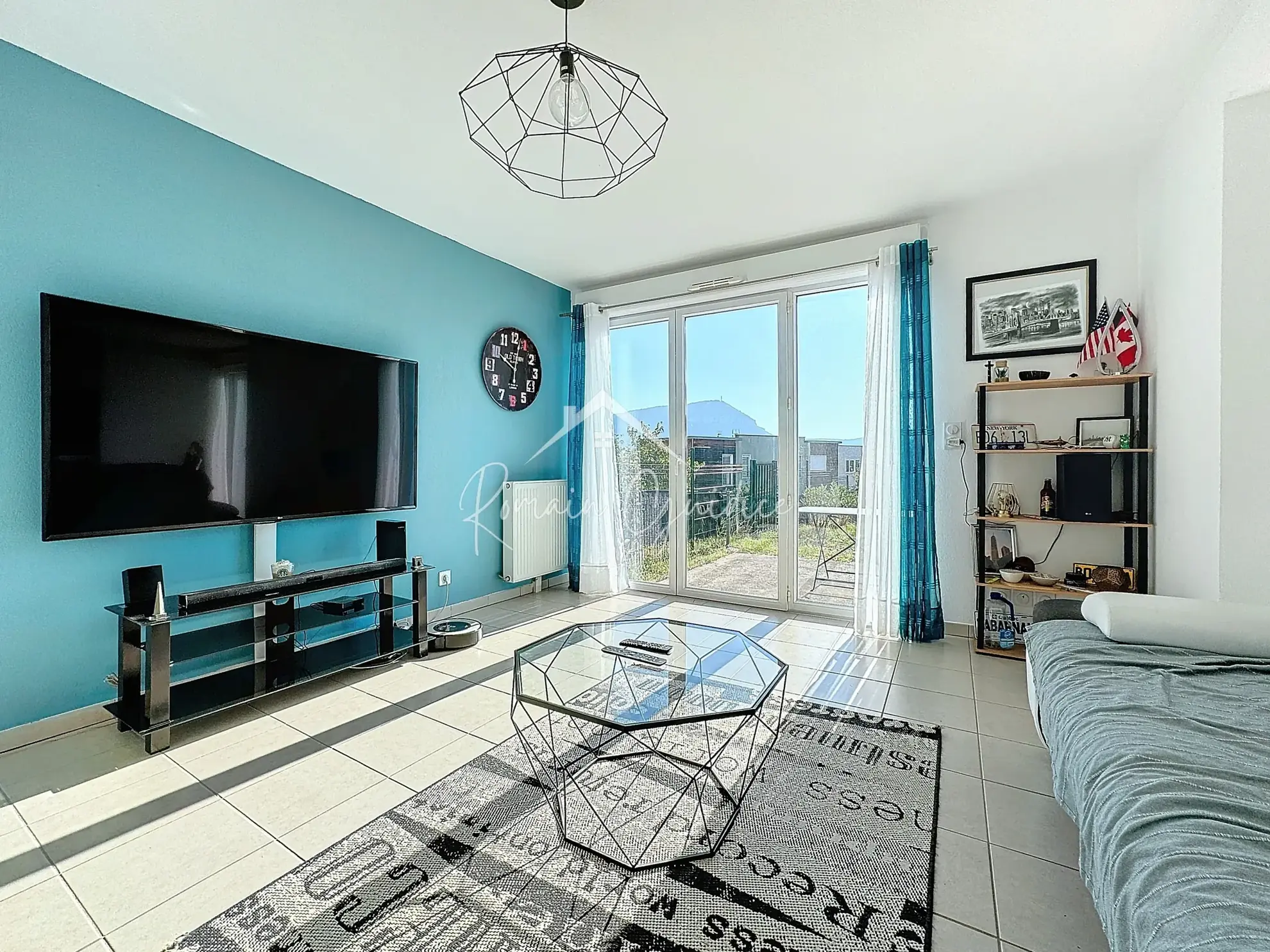 Appartement F3 de 66 m² avec jardin privé et parking à Millau 