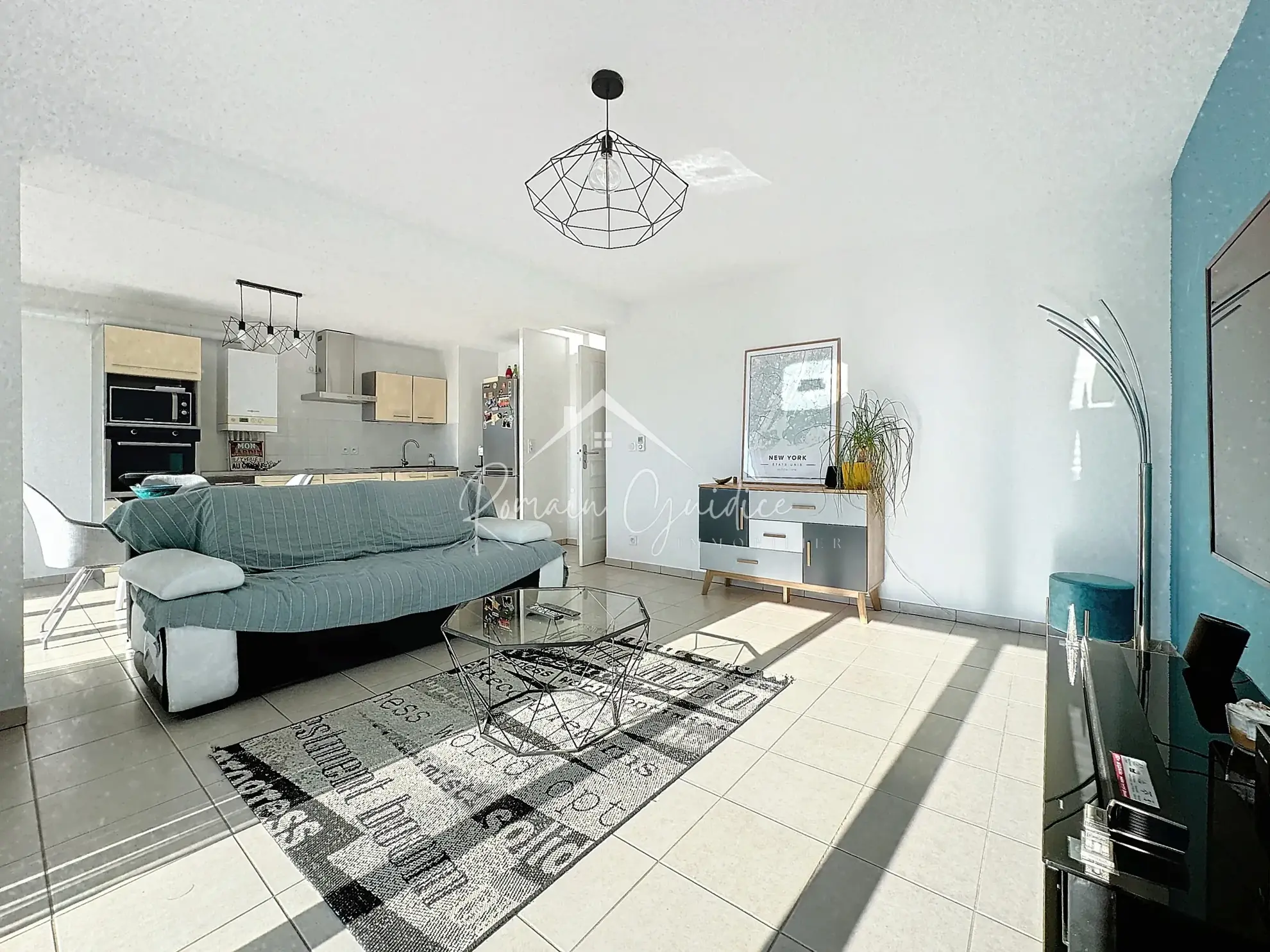 Appartement F3 de 66 m² avec jardin privé et parking à Millau 