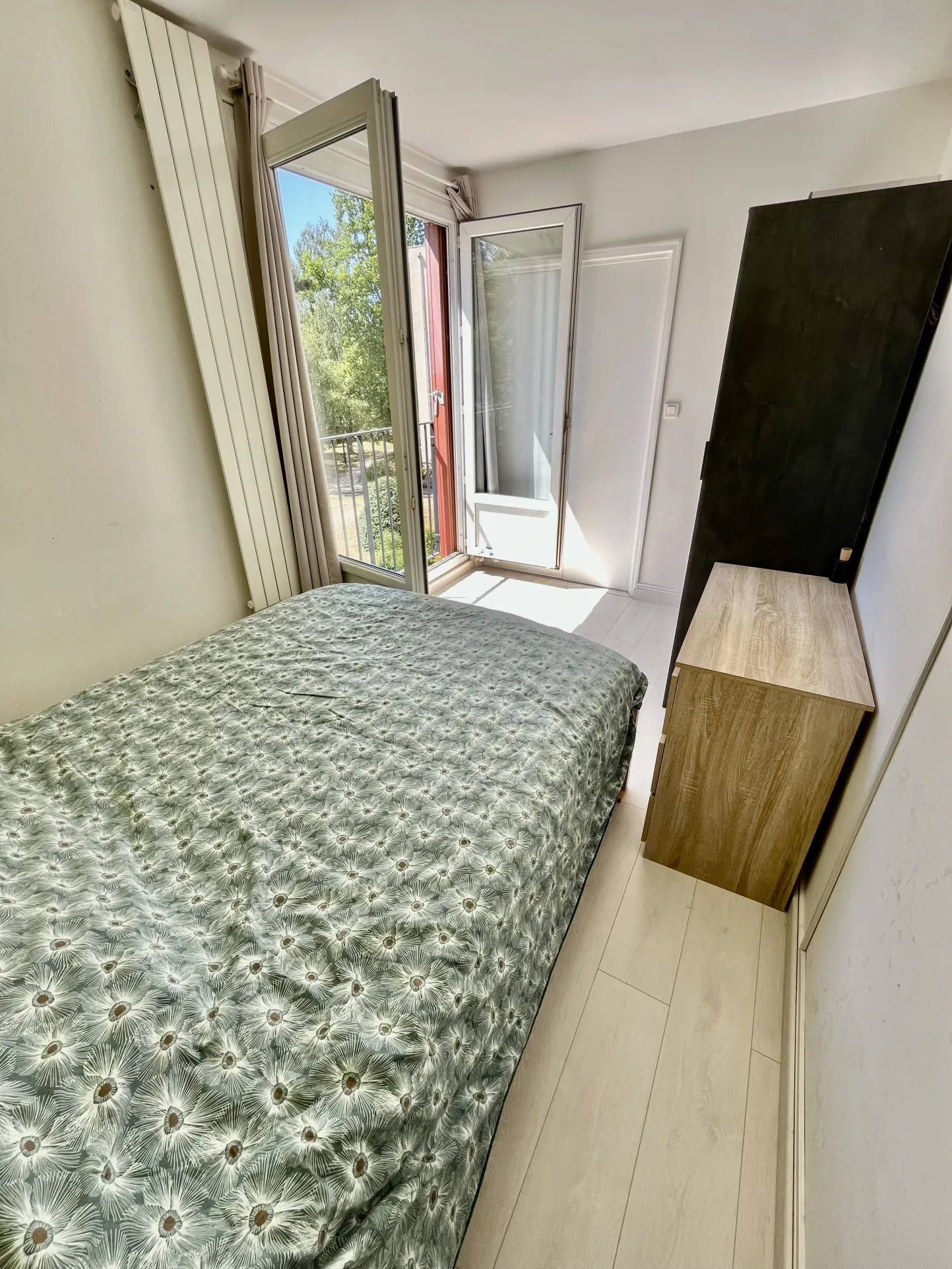 Appartement 3 pièces lumineux à Bièvres avec parking et cave - Résidence sécurisée 