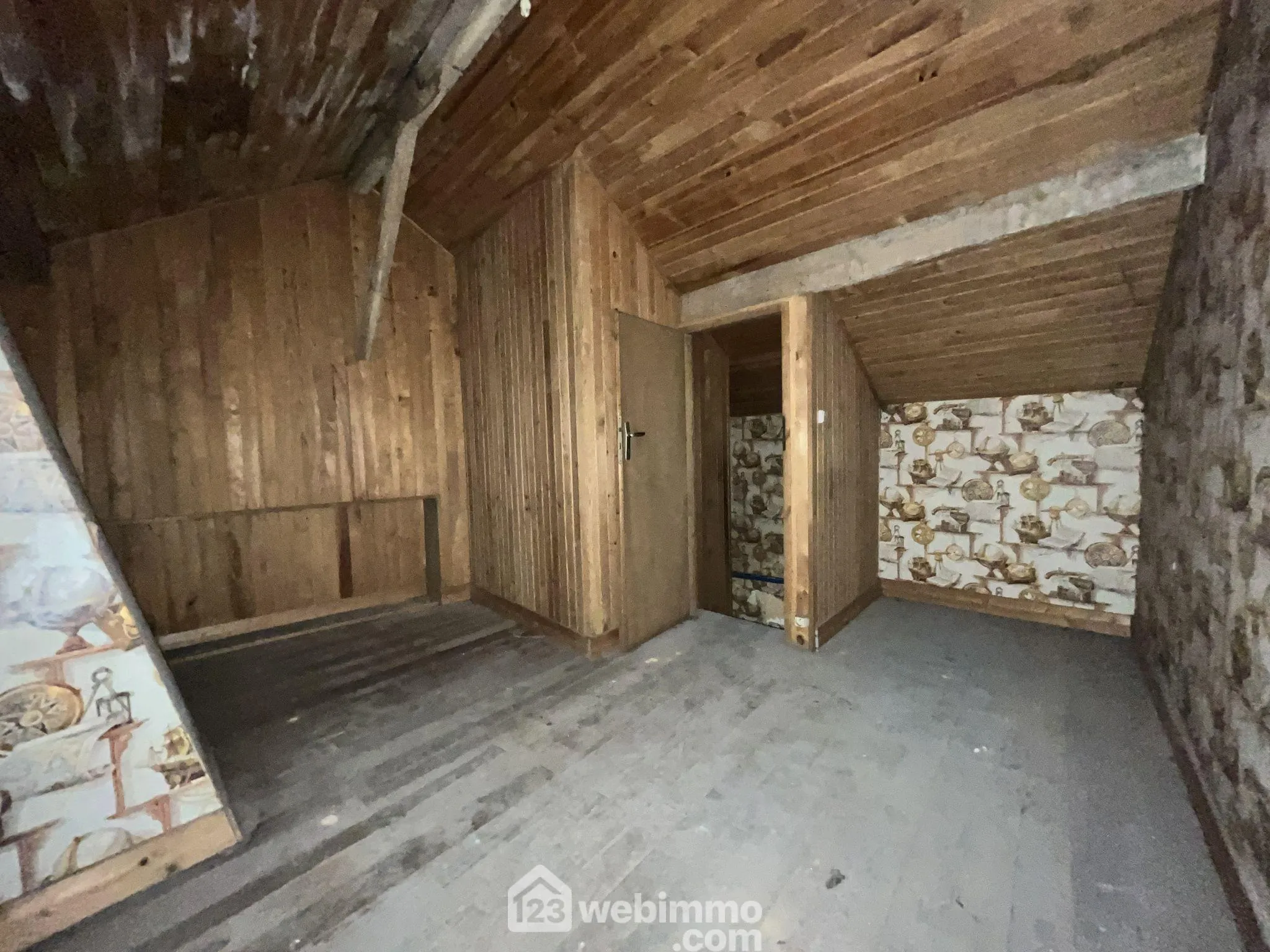 Local commercial de 50 m² à vendre à Listrac-Médoc avec grande vitrine 