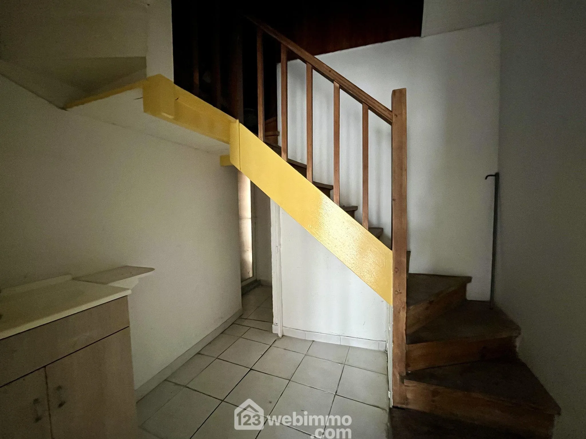 Local commercial de 50 m² à vendre à Listrac-Médoc avec grande vitrine 