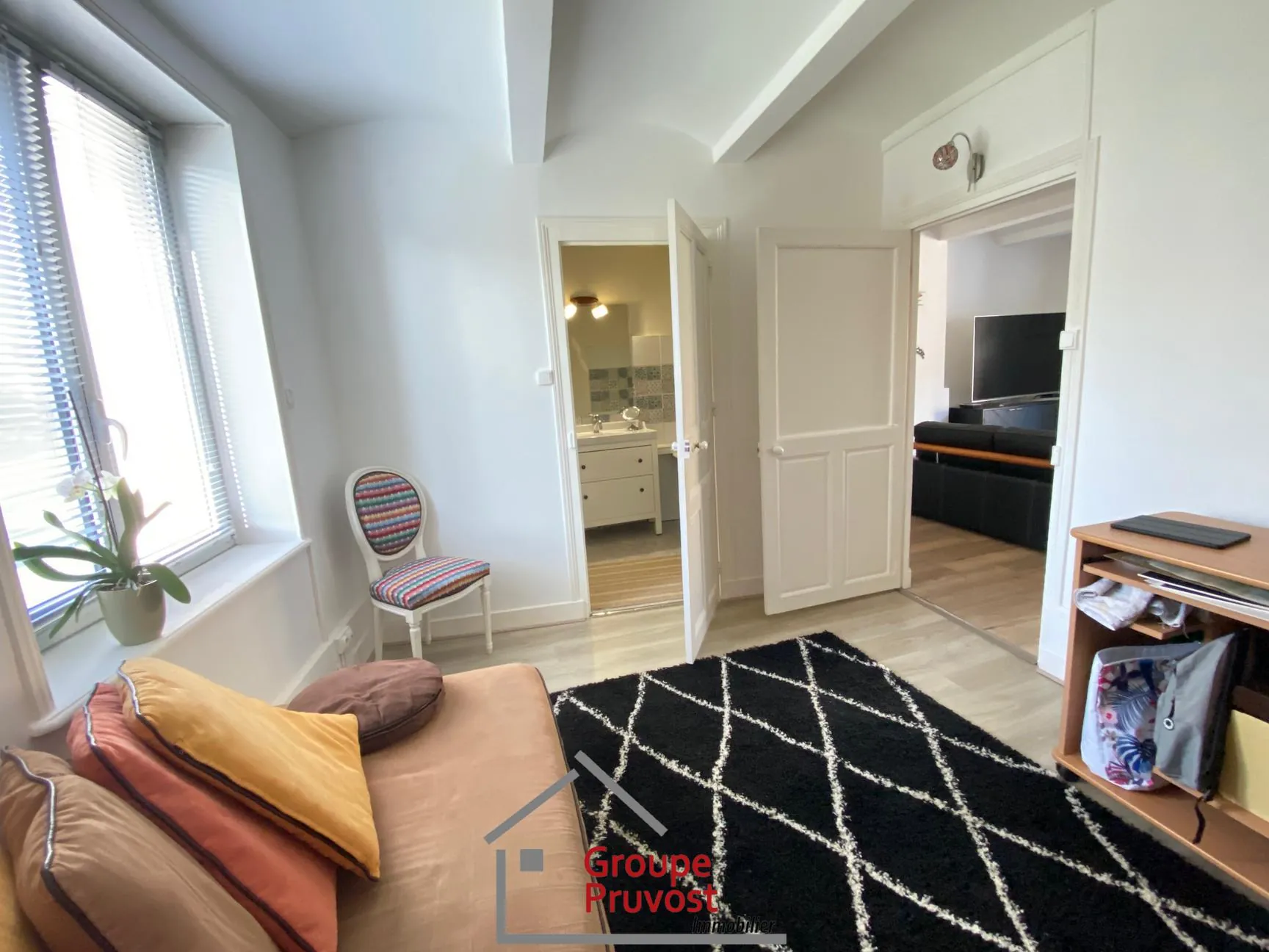 Maison en pierre avec dépendance et jardin à Cluny, à 6 km 