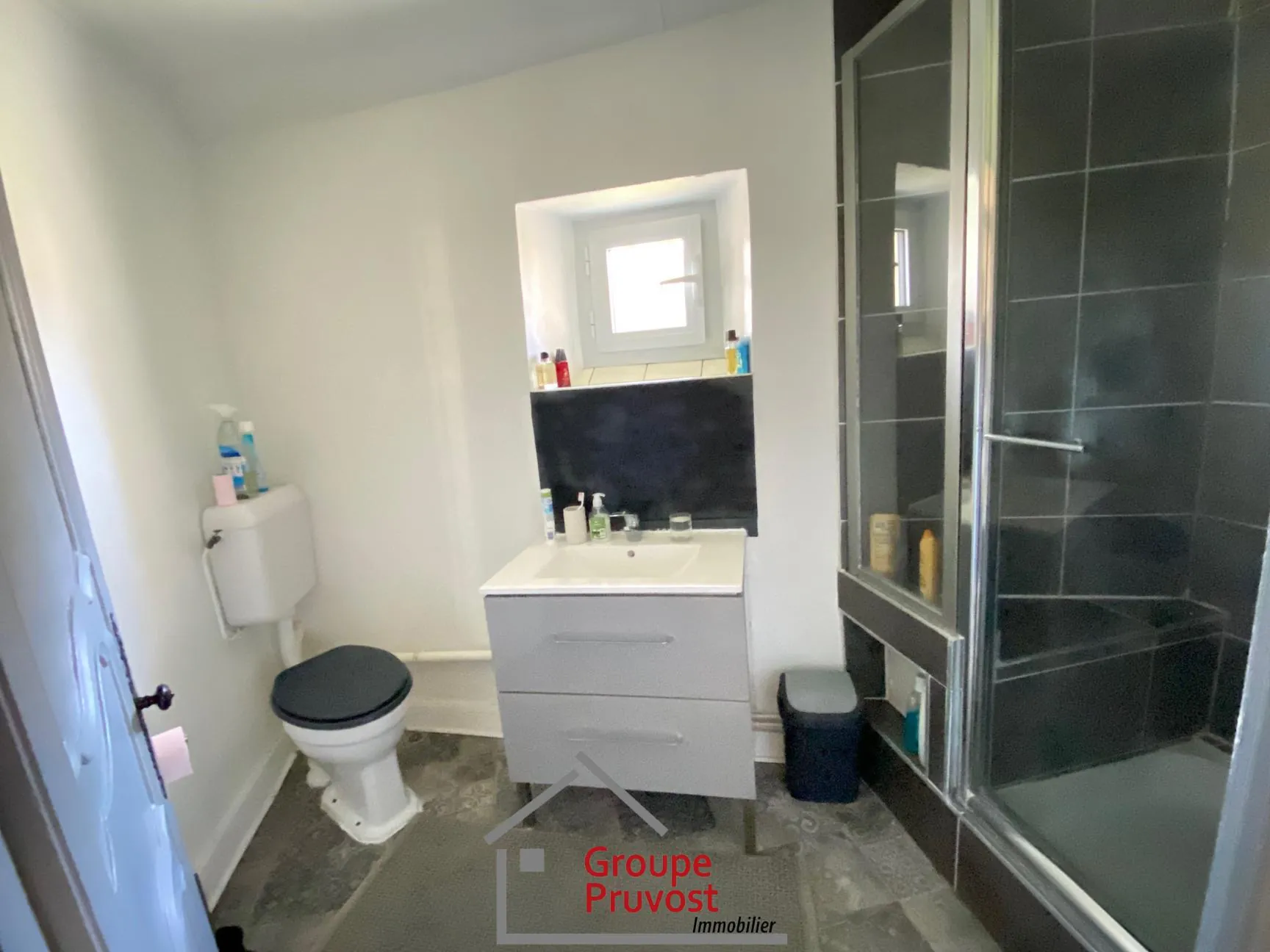 Maison en pierre avec dépendance et jardin à Cluny, à 6 km 