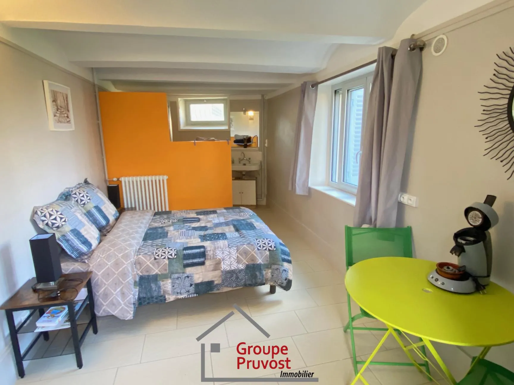 Maison en pierre avec dépendance et jardin à Cluny, à 6 km 