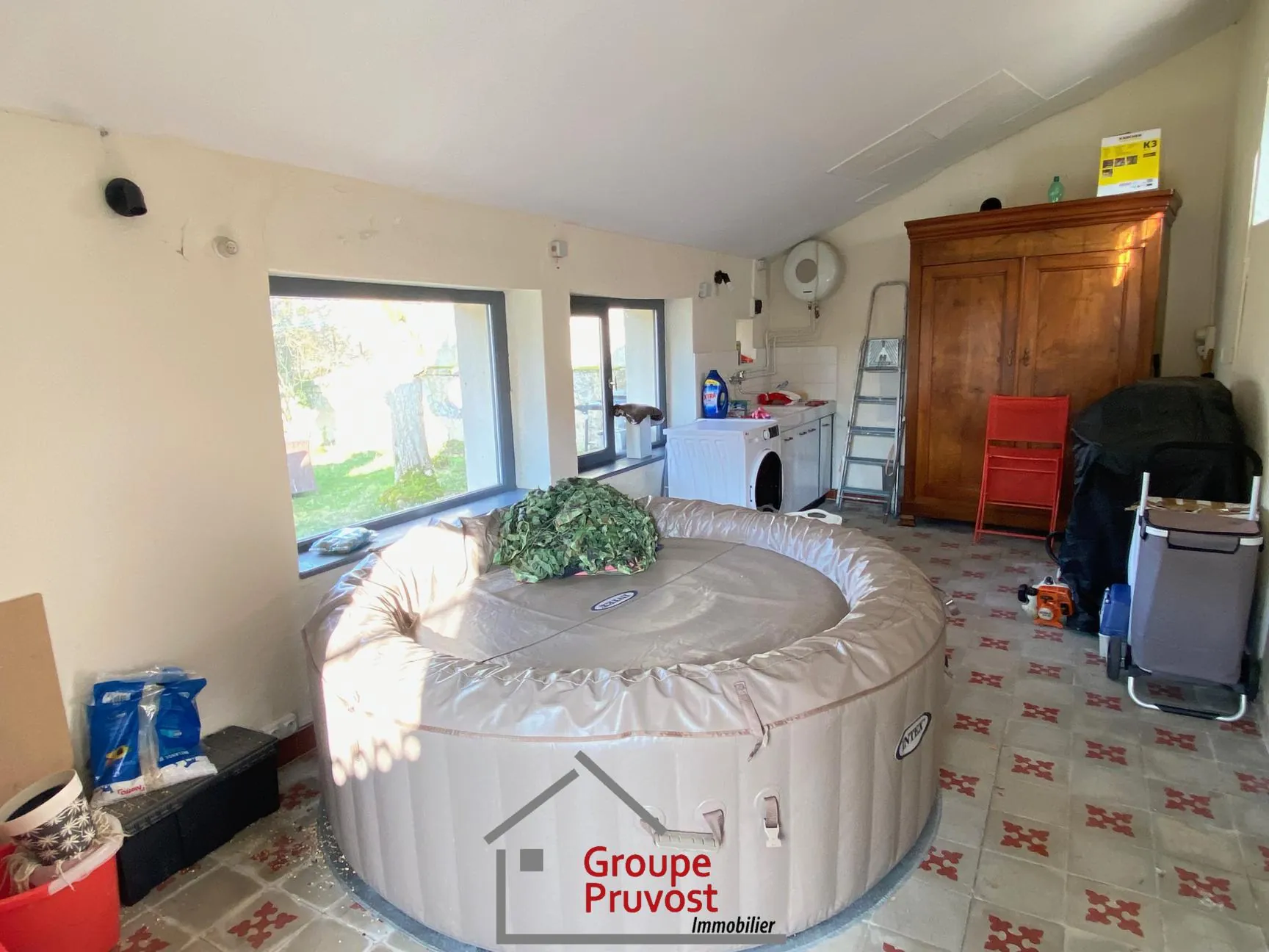 Maison en pierre avec dépendance et jardin à Cluny, à 6 km 