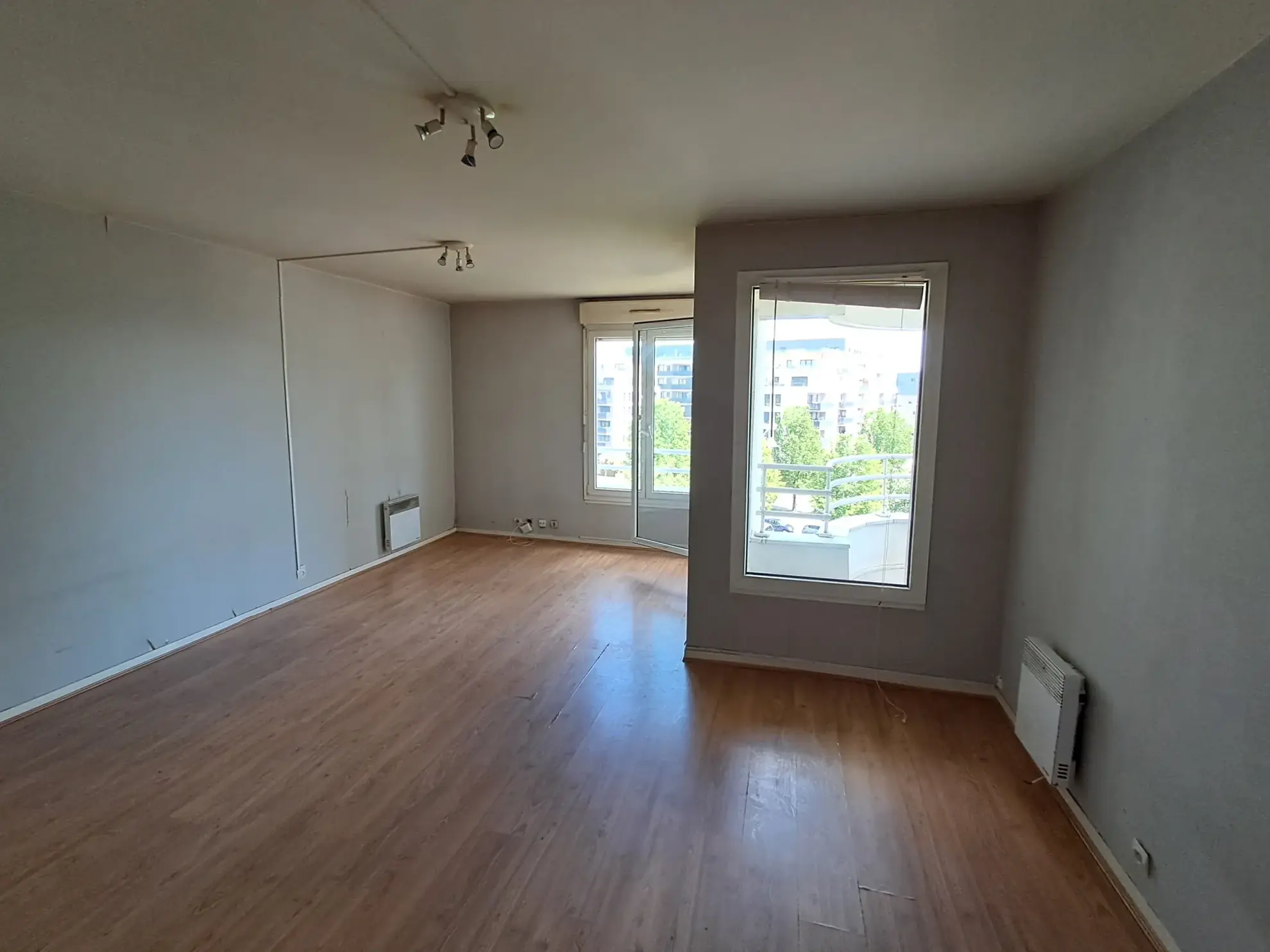Appartement T2 de 54,66 m² à Vélizy-Villacoublay avec terrasse et stationnement 