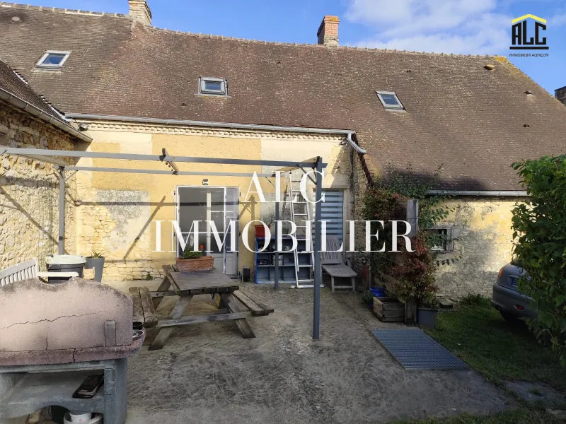 Maison à vendre à Bourg-le-Roi – 4 chambres et grand jardin de 538 m²