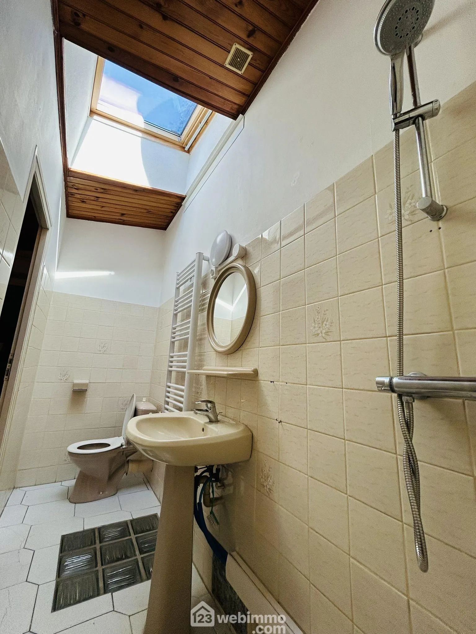 Charmante maison de village avec grand garage à Estagel – Opportunité rare 