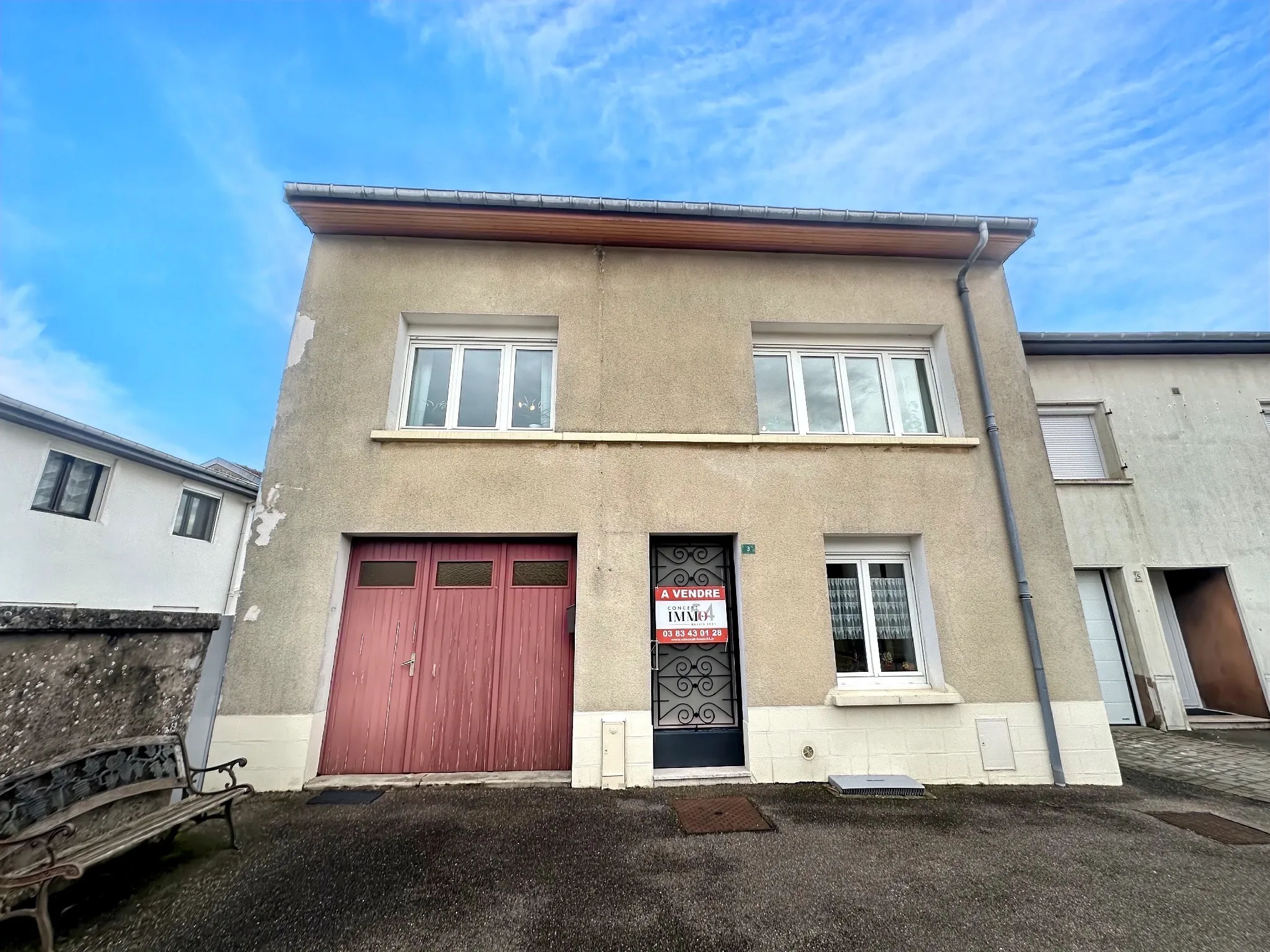 Maison de village à rénover à Saizerais avec garage et jardin – Secteur recherché
