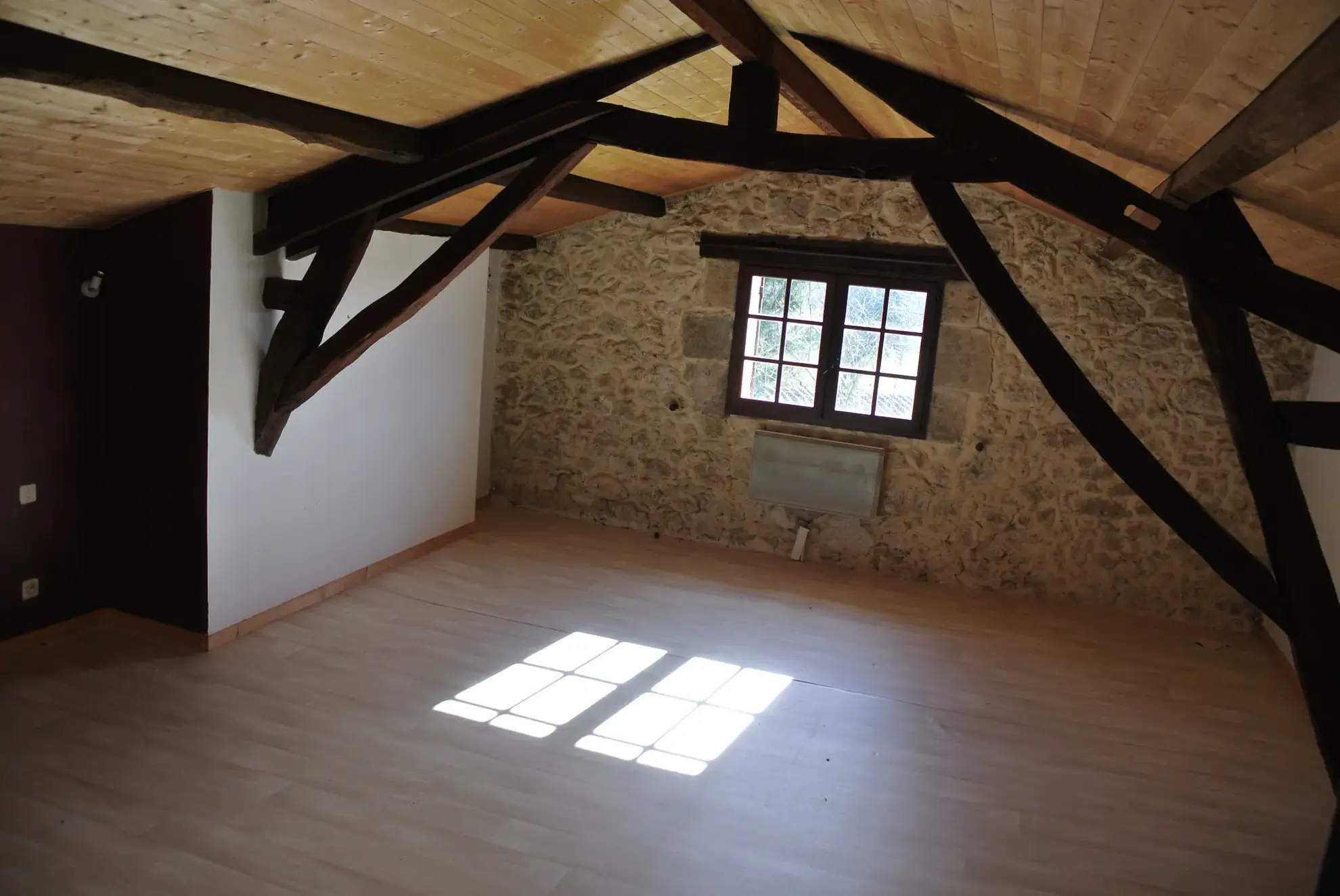 Belle maison en pierre avec jardin à Beaupuy, 4 chambres, proche Marmande 