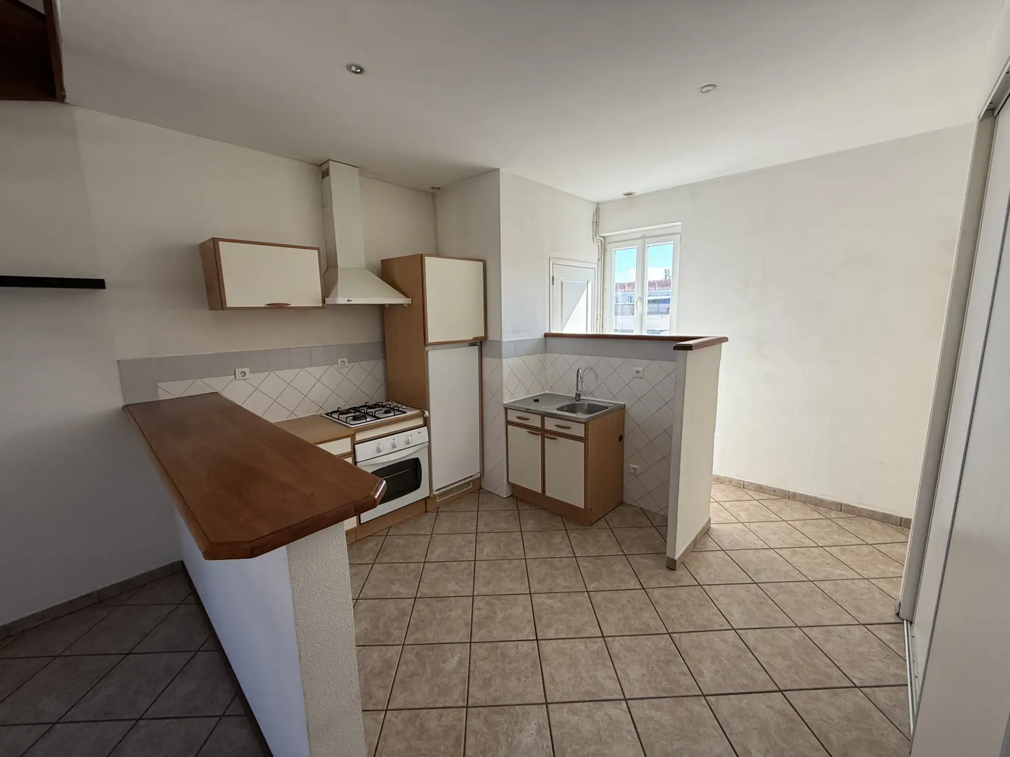 Appartement duplex de 52,60 m² proche gare et hôpital à Vichy 