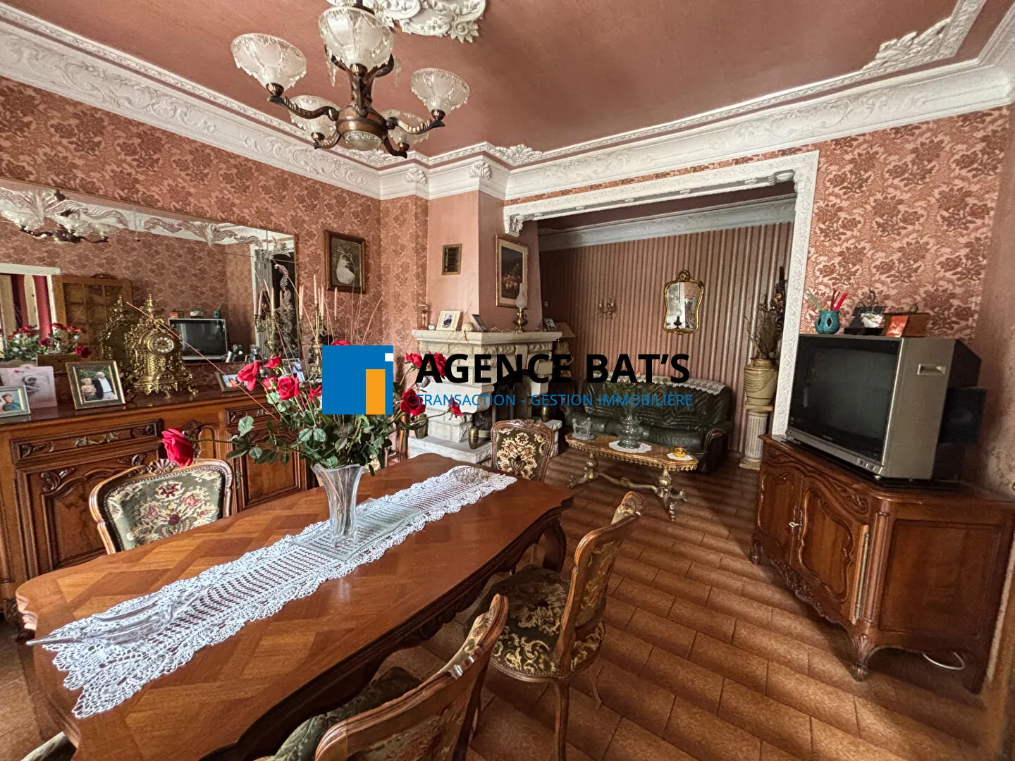 Maison à vendre à Unieux de 65 m² avec garage et cheminée 