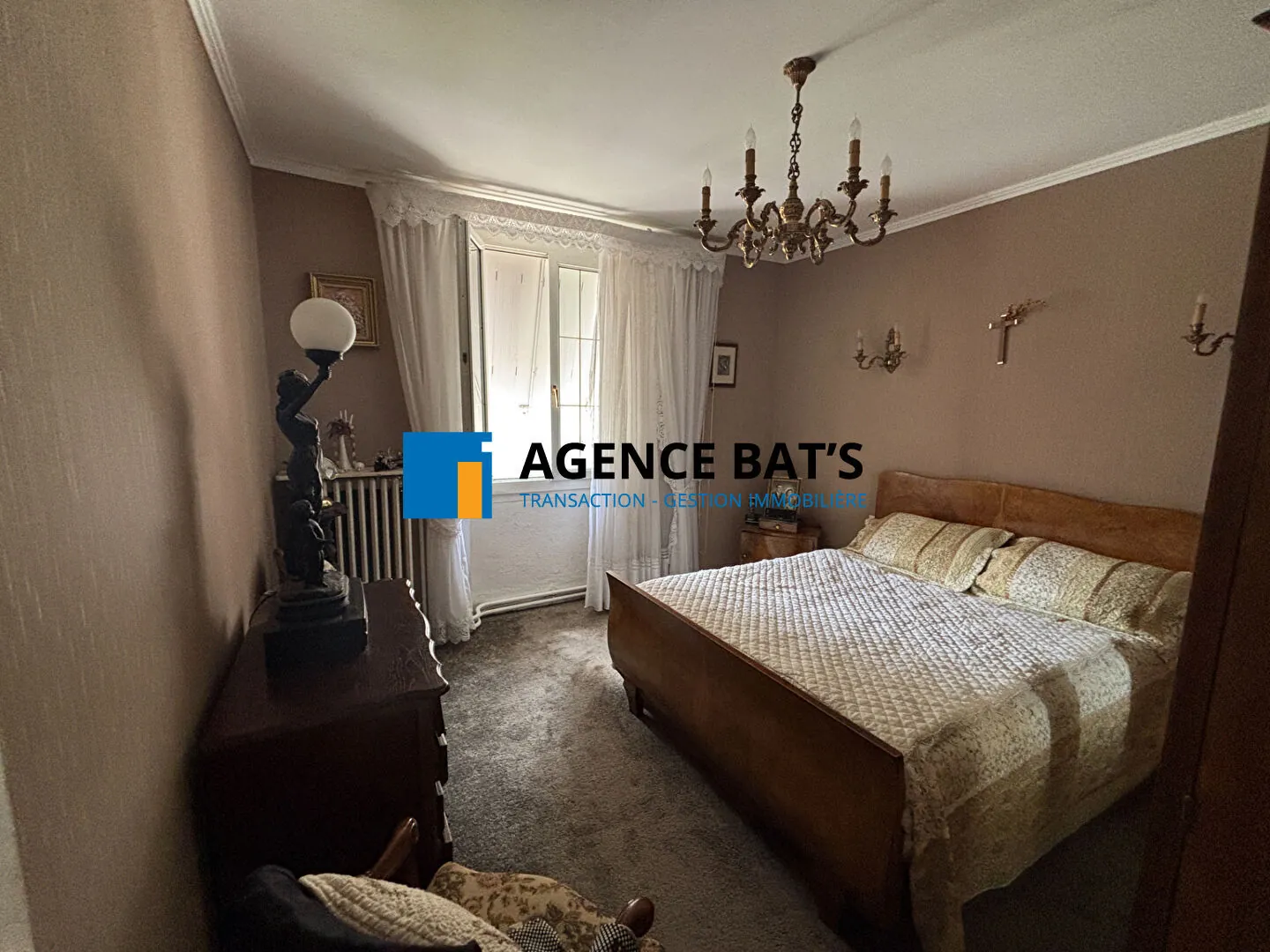 Maison à vendre à Unieux de 65 m² avec garage et cheminée 