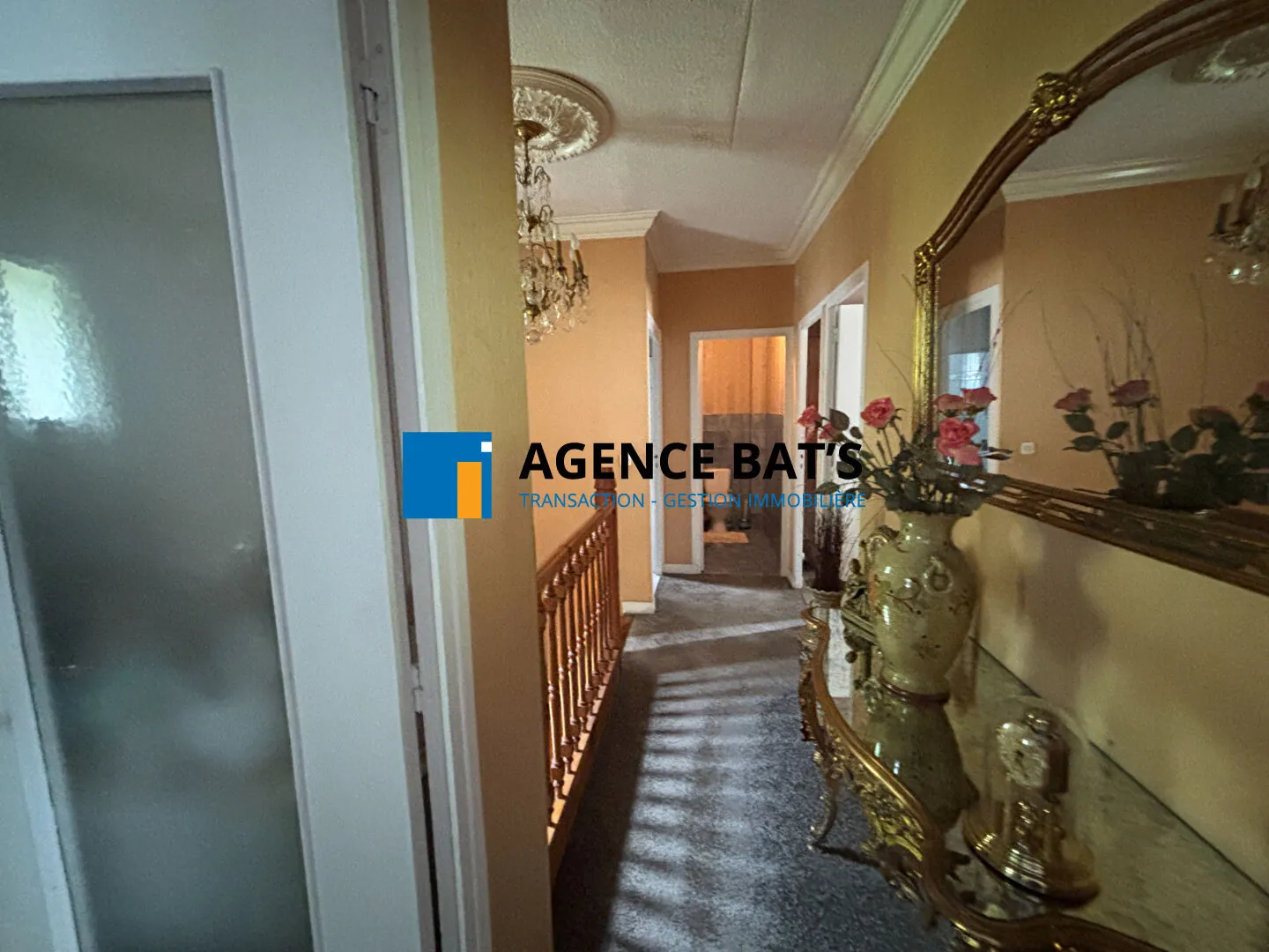 Maison à vendre à Unieux de 65 m² avec garage et cheminée 