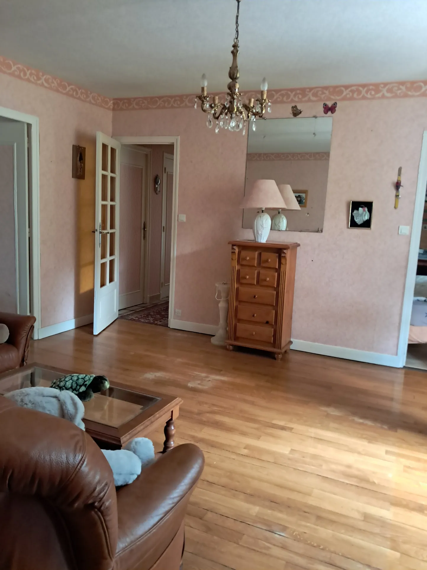 Maison familiale de 163 m² à Arnac-Pompadour avec jardin et espaces confortables 