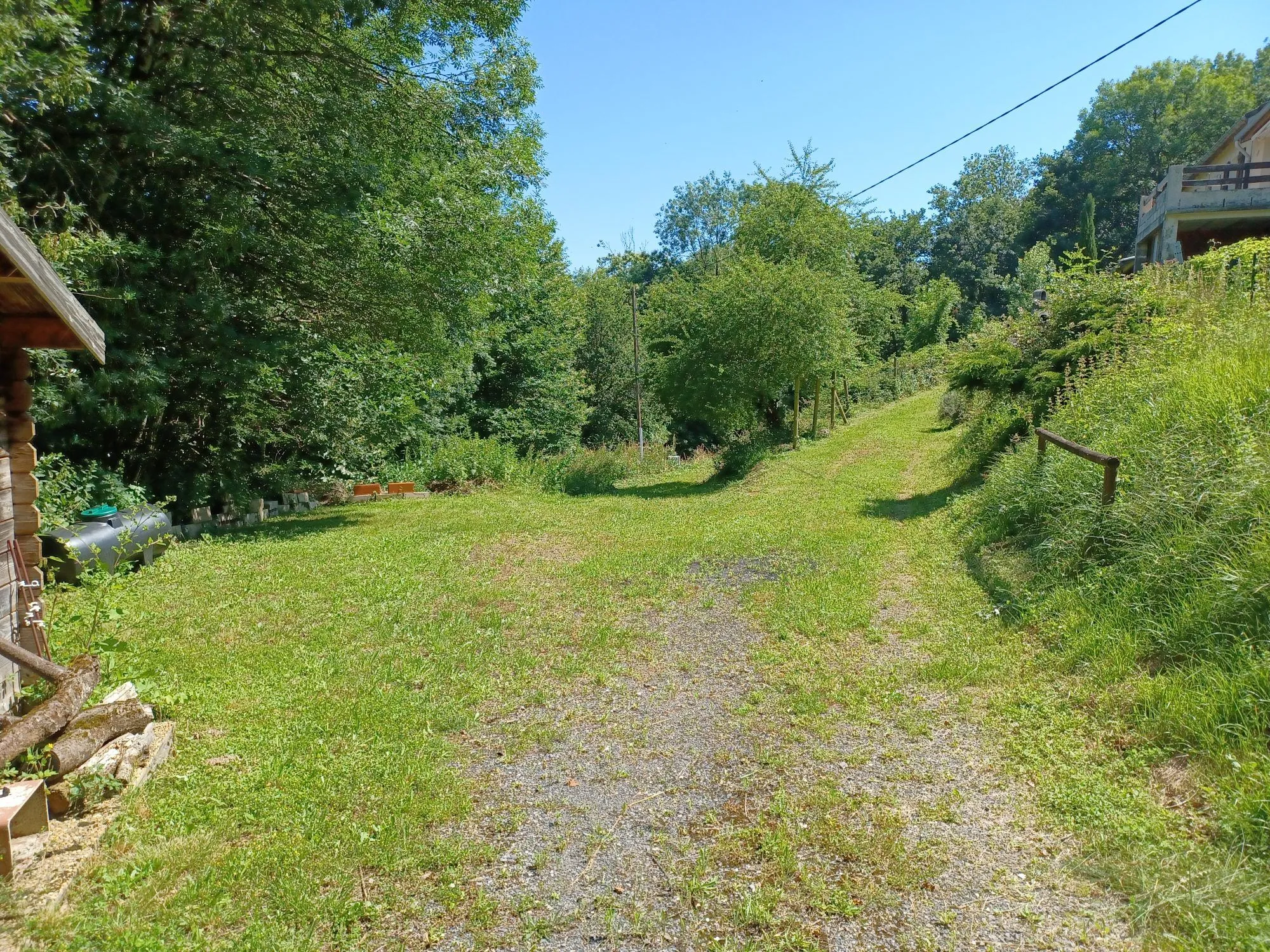 Maison de 235 m² avec grand terrain à Lacaze, proche monts de Lacaune 