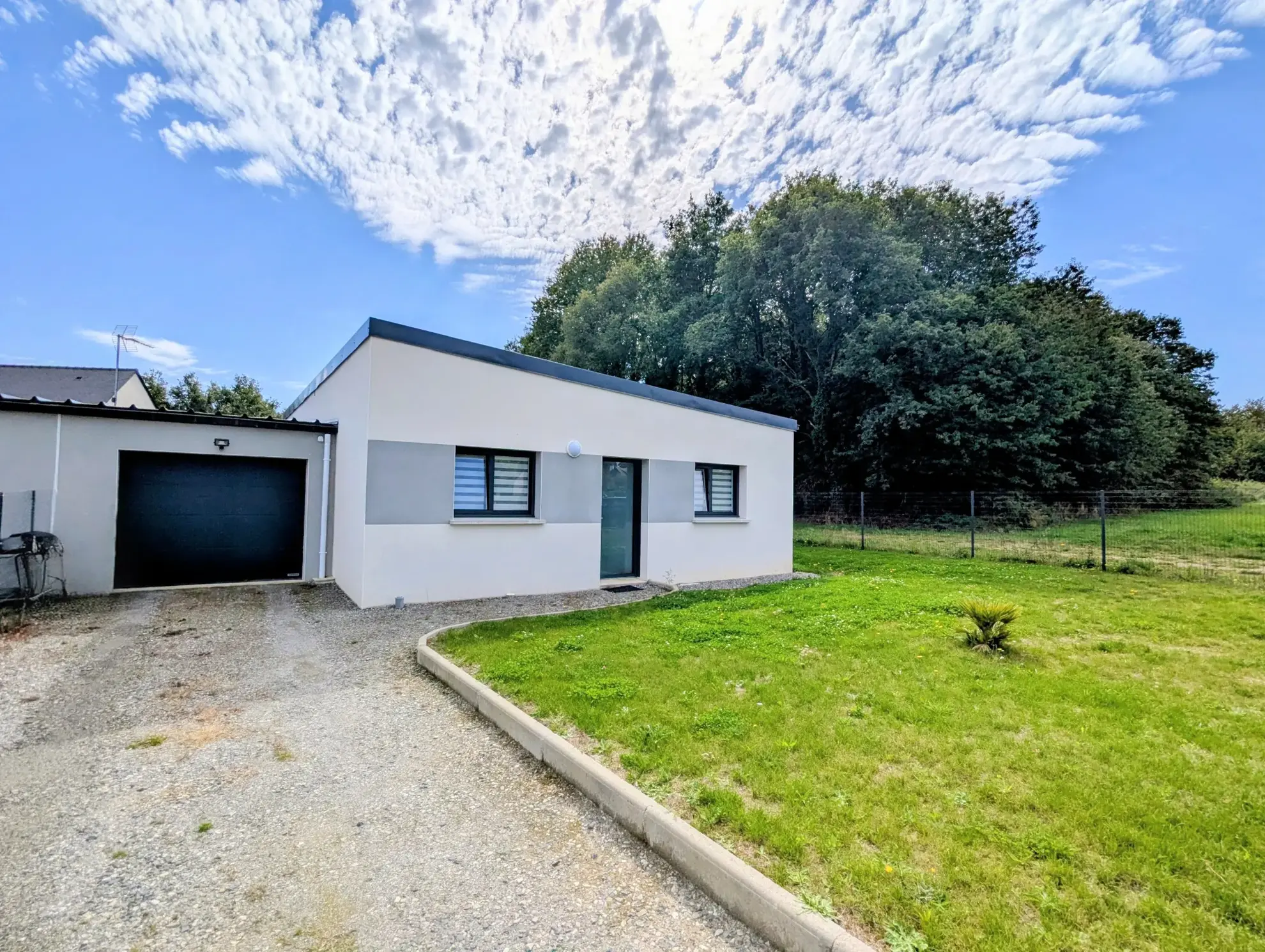 Maison moderne de plain-pied avec 3 chambres à Guer Coetquidan (56)
