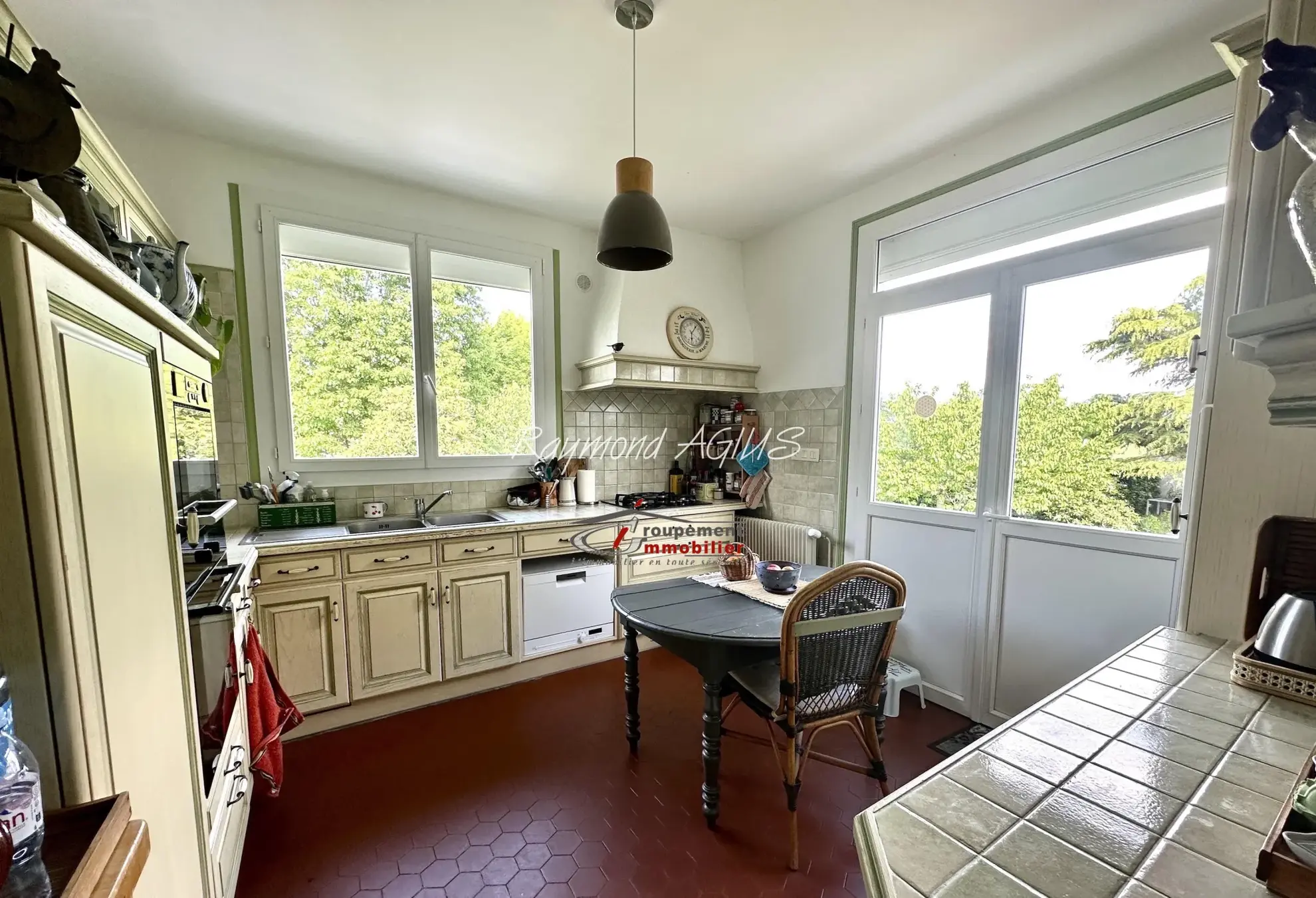 Superbe maison de 5 chambres avec appartement indépendant et jardin à Pineuilh 