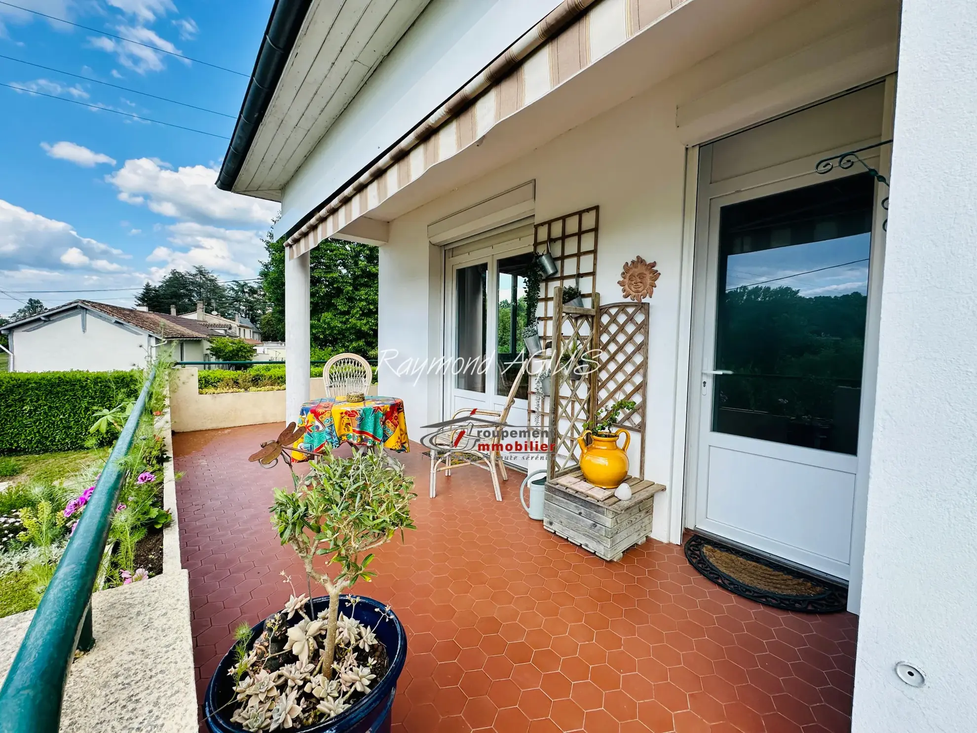 Superbe maison de 5 chambres avec appartement indépendant et jardin à Pineuilh 